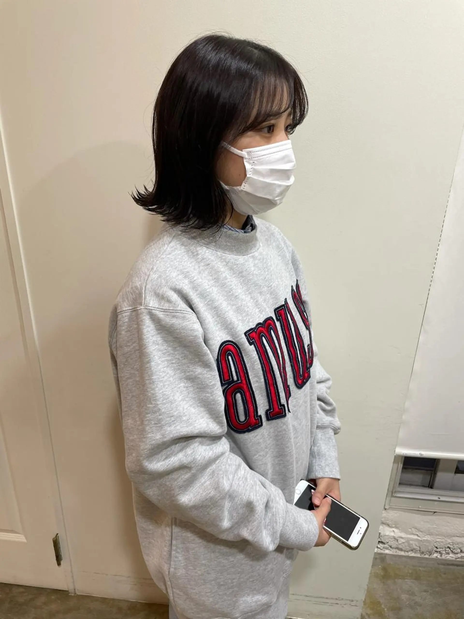 ミディアム カラー カット ヘアカラー トリートメント MIOベージュカラー 柔らかいカラーのヘアスタイル