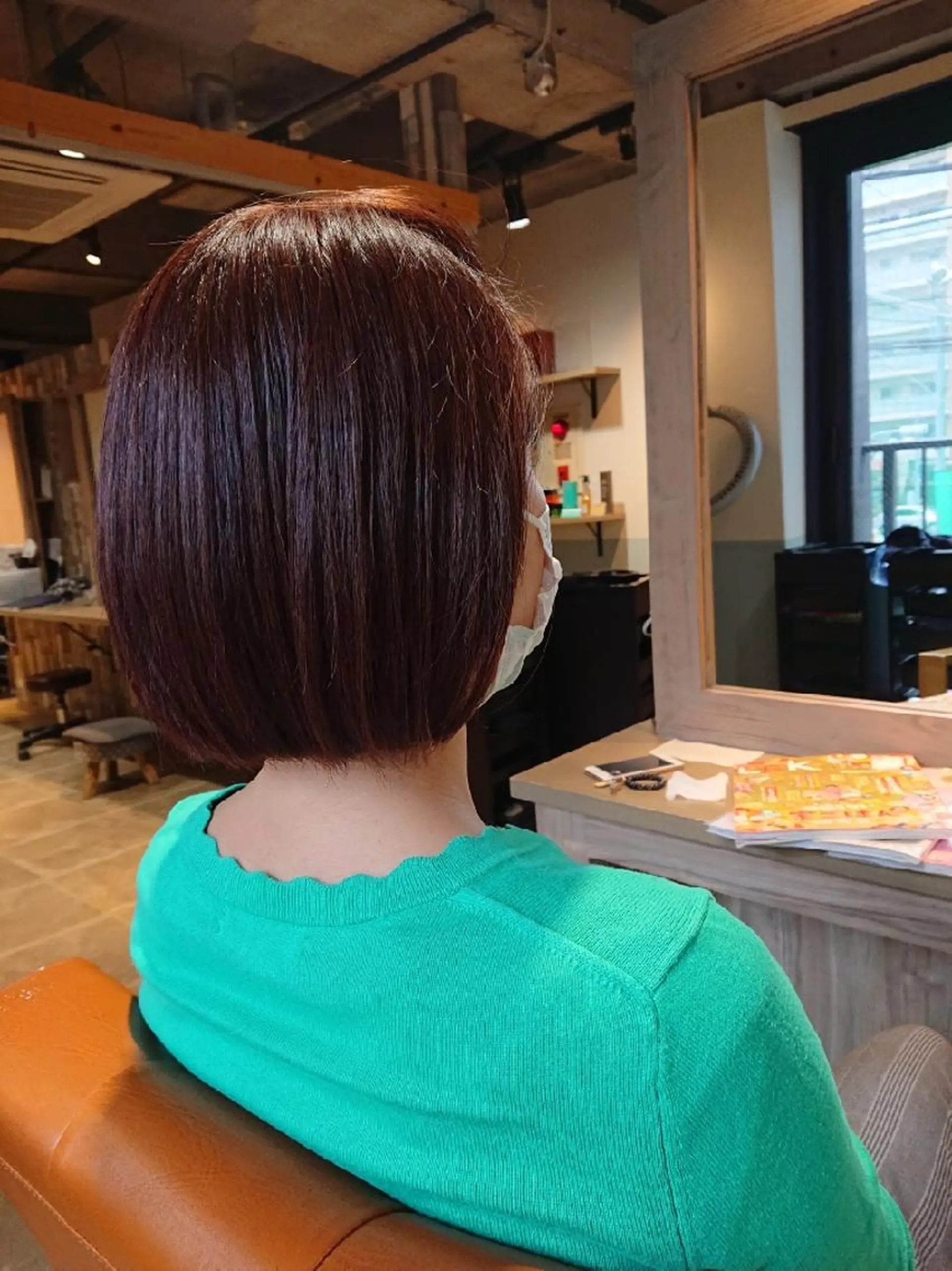 ミディアム alushe 岡 陽子のヘアスタイル