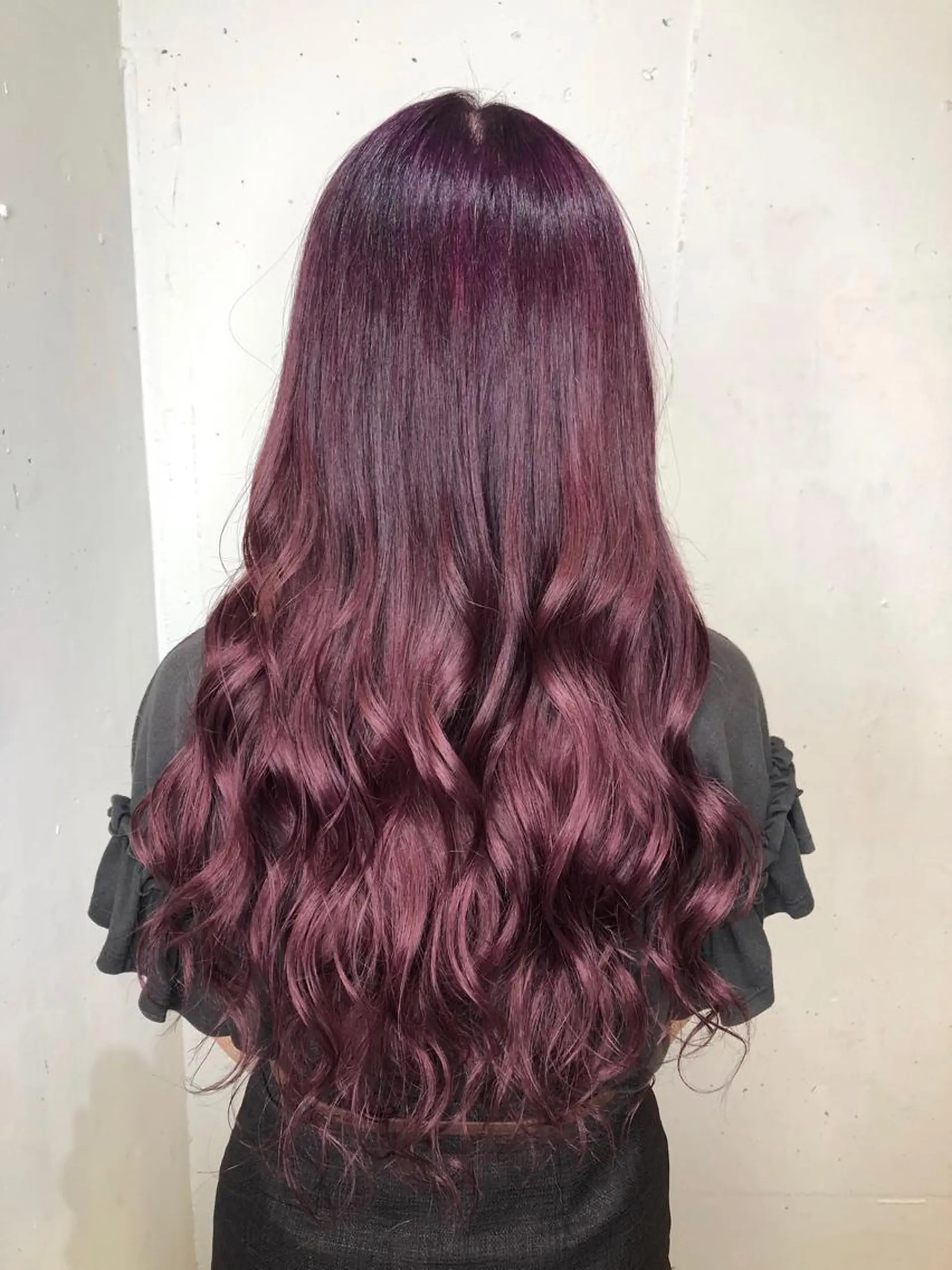 ロング カラー パーマ ヘアアレンジ 八巻 晴香のヘアスタイル