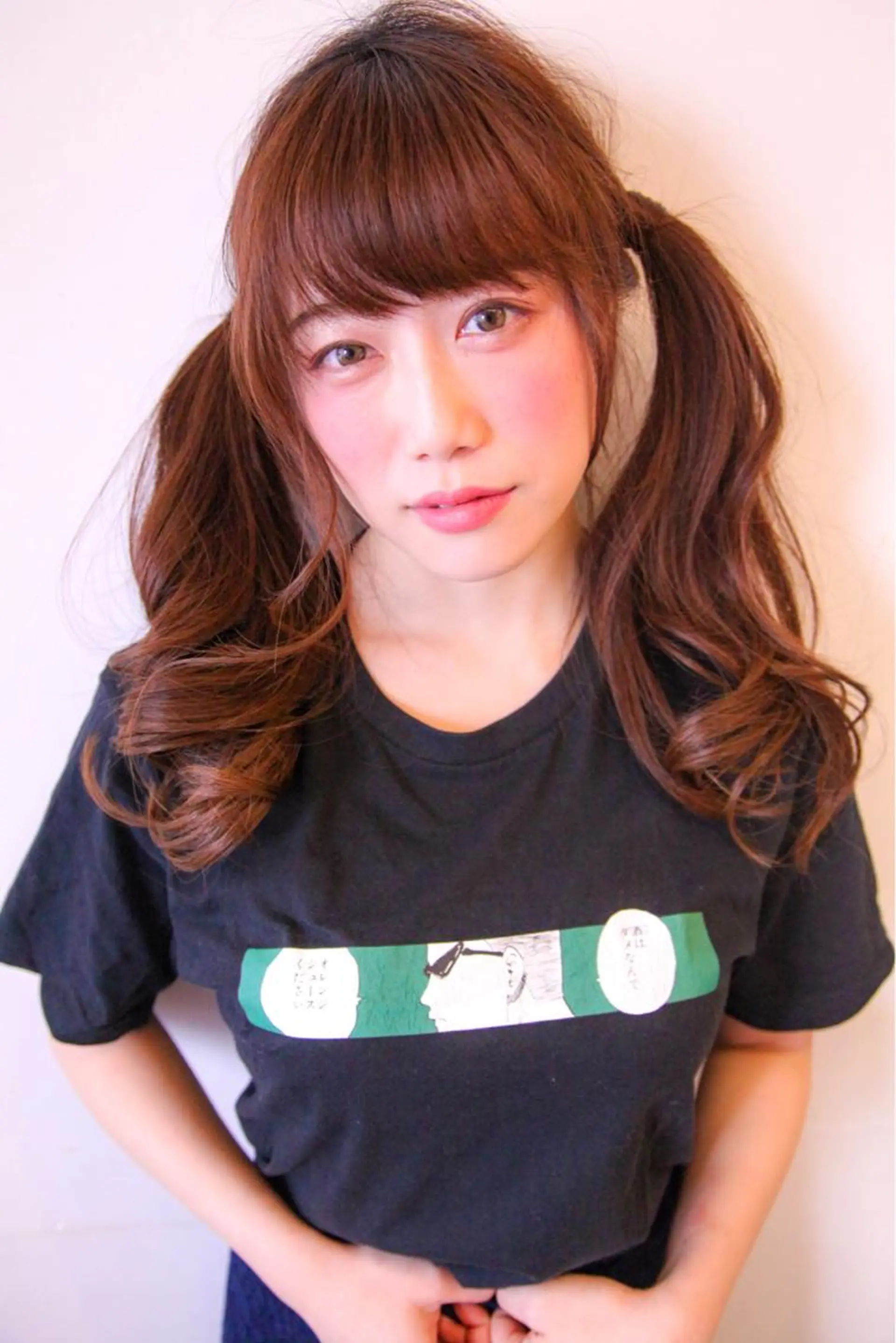 ロング シールエクステ エクステ ハイライト 縮毛矯正 トリートメント 荒木 ユウのヘアスタイル