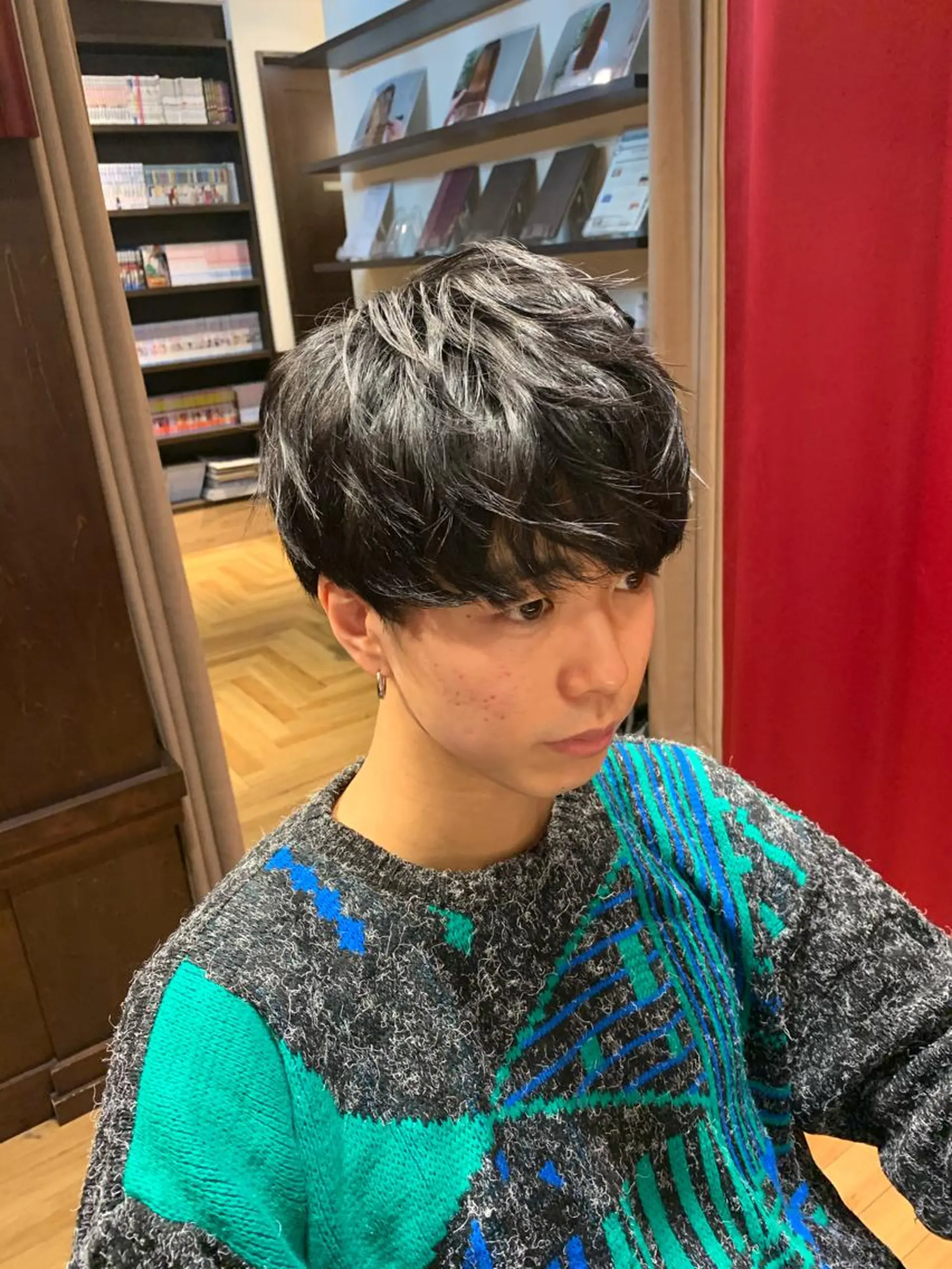 カラー ヘアアレンジ メンズ beautism clock所属・韓国風🇰🇷うる艶 レイヤー/海青🫧のヘアスタイル