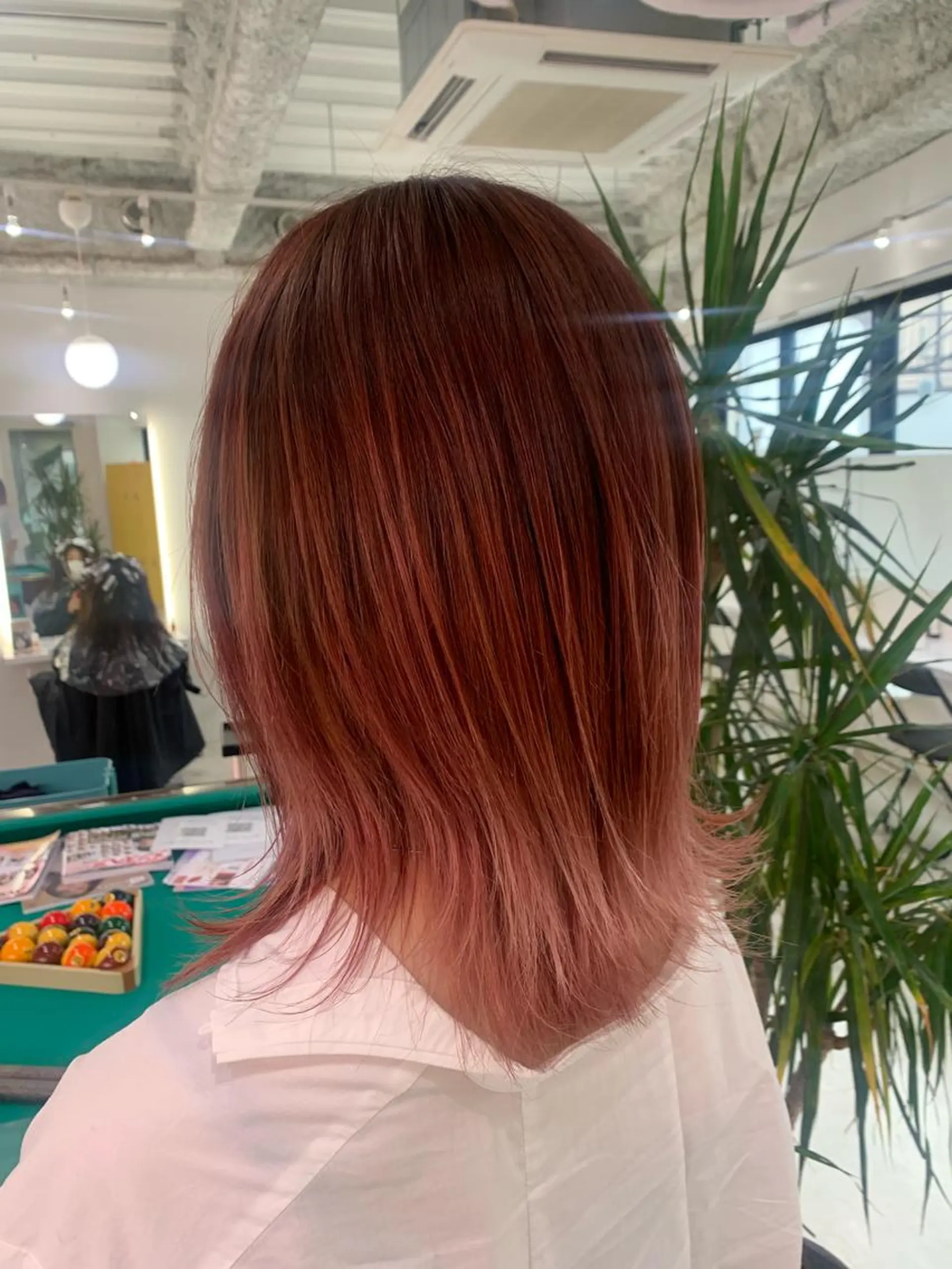 ショート カラー ヘアアレンジ 🧨ブリーチー×ボブ レイヤー💎じゅえるのヘアスタイル