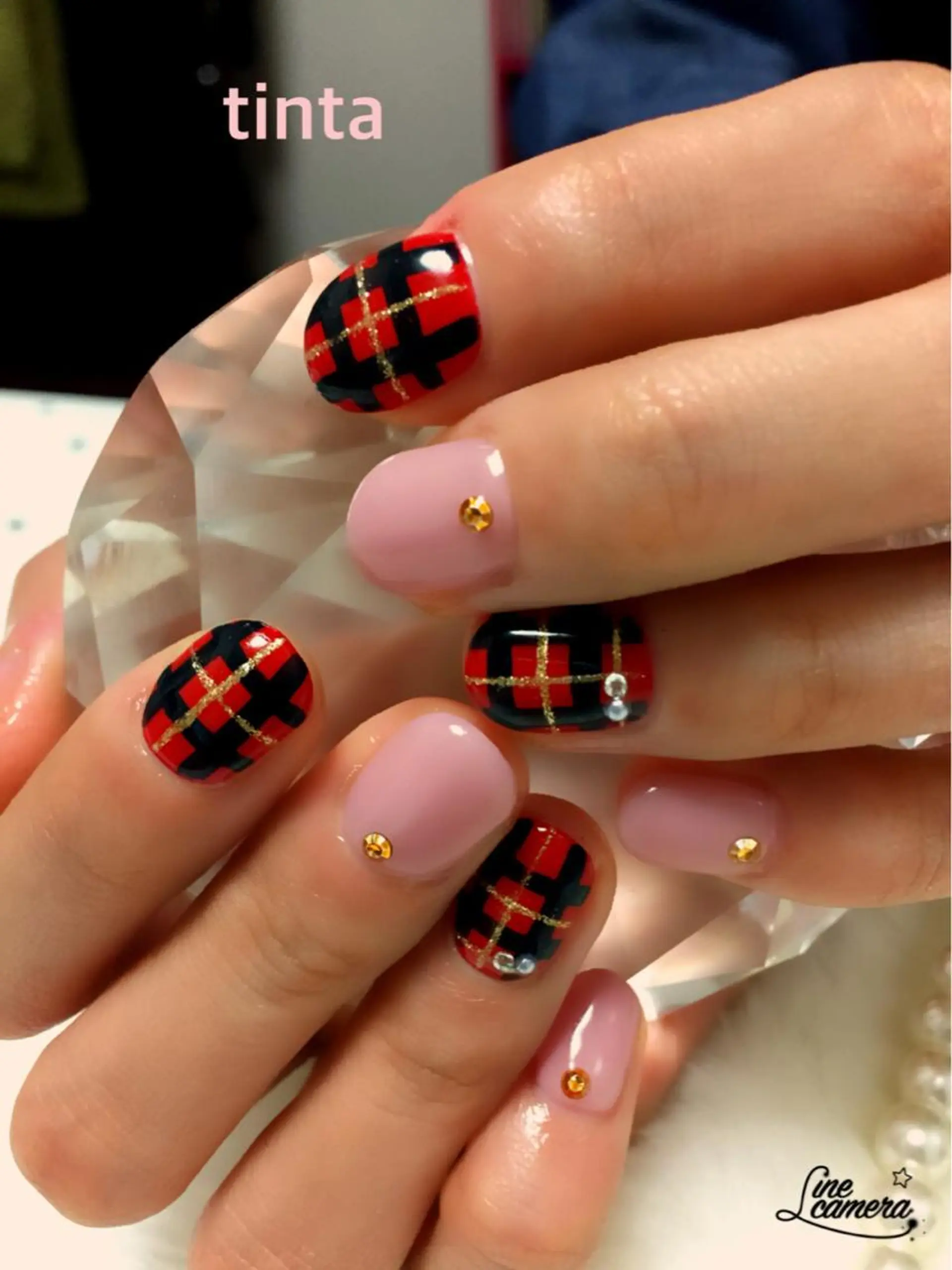 ネイル 赤色 ネイルサロン ティンタ所属・馬場 典子のネイルデザイン