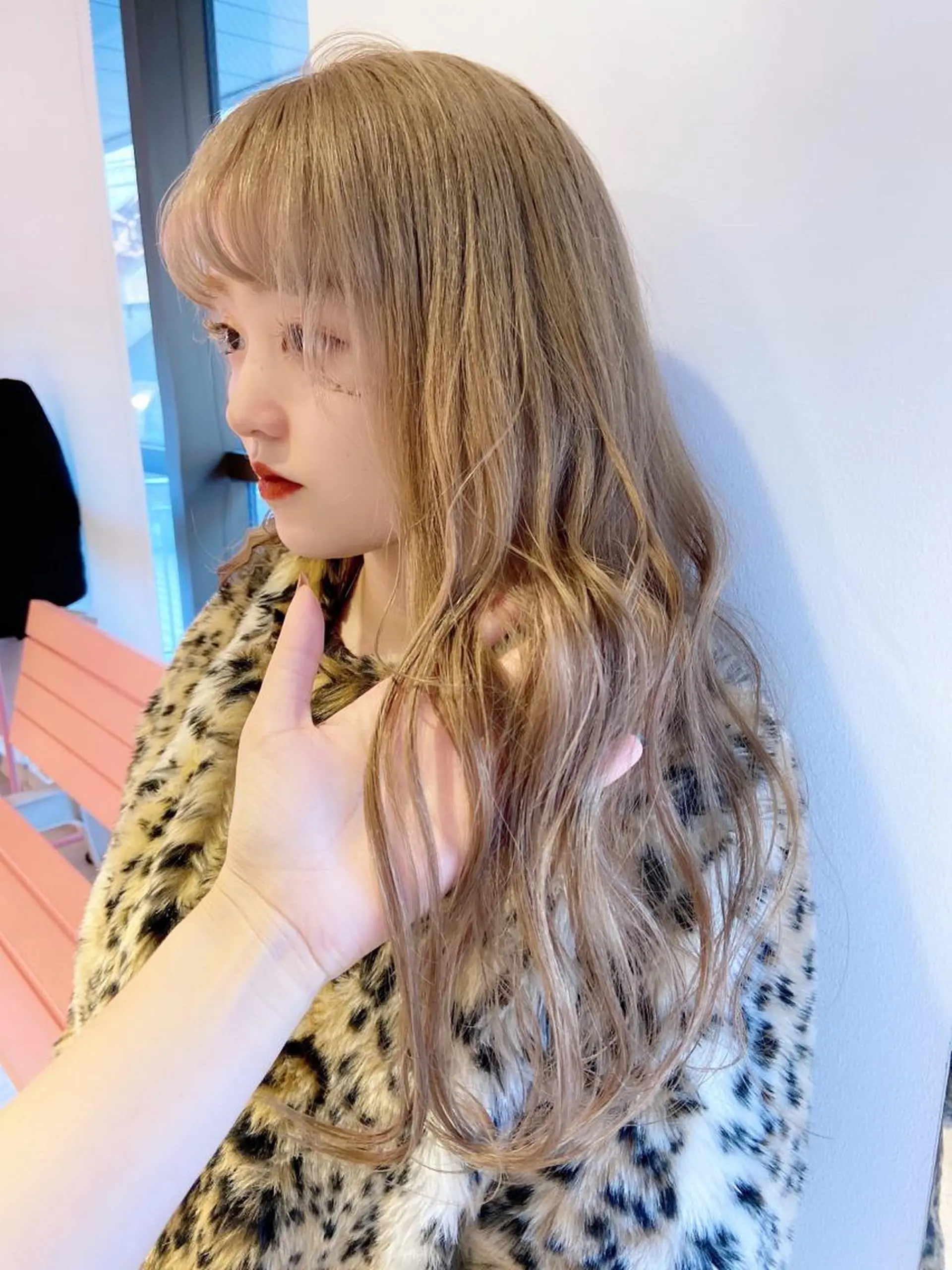 ミディアム カラー ベージュカラー ミルクティーベージュ レイヤー×グレージュ /ピンク🩷mioのヘアスタイル