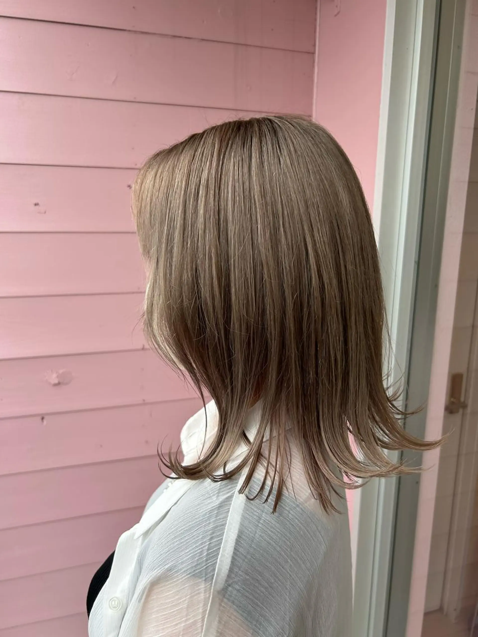 セミロング カラー バレイヤージュ ブリーチ ケアブリーチ 透明感カラー デザインカラー 💙ルル💙 ハイトーン/レイヤーのヘアスタイル