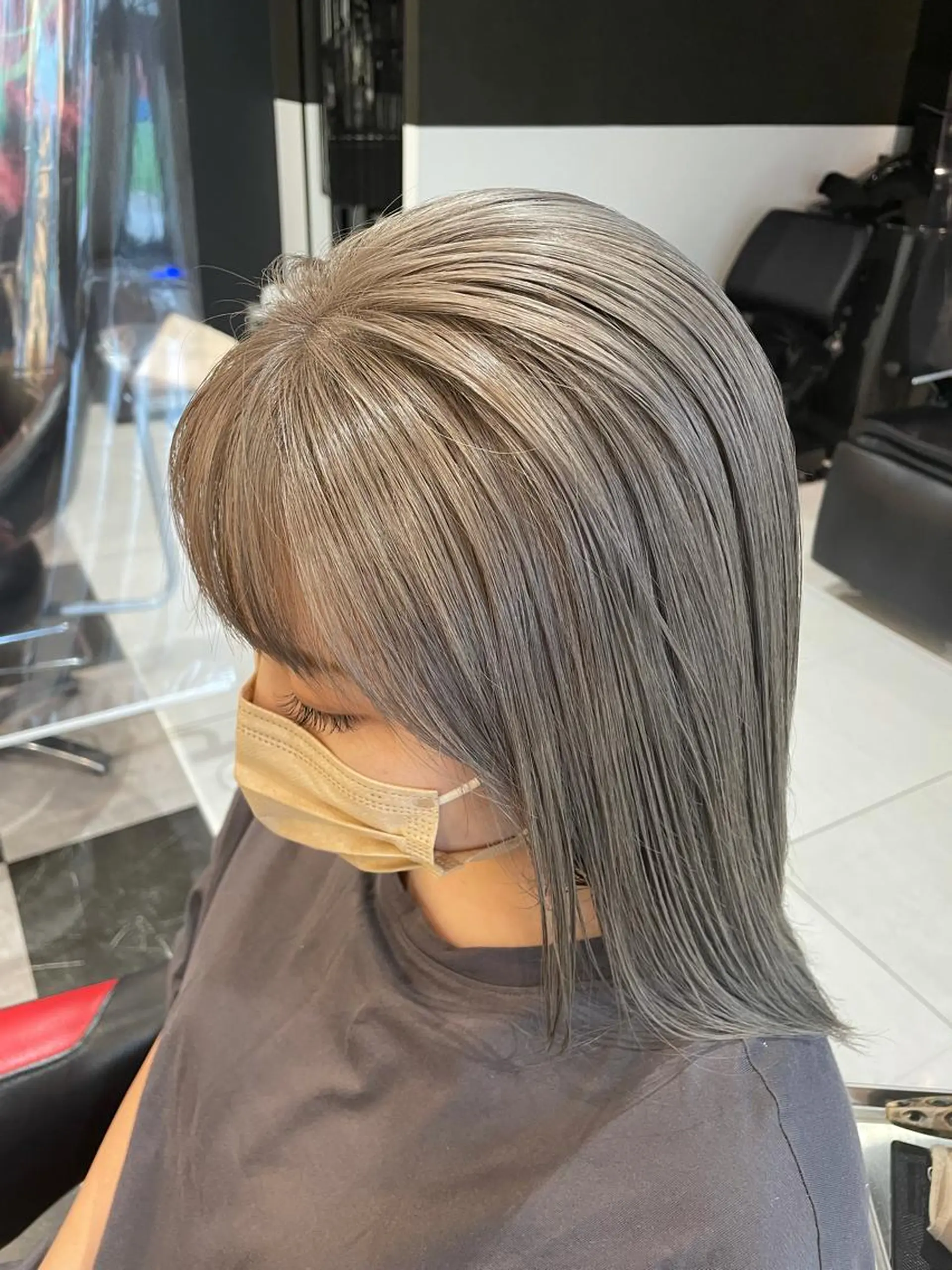 セミロング カラー ブリーチ ヘアカラー トリートメント メンズヘア特化 崎田 成人のヘアスタイル