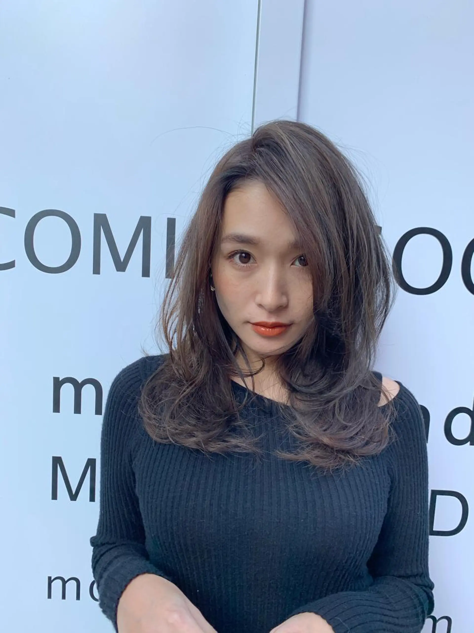 セミロング カラー アッシュ ハイライトカラー ハイライト カット トリートメント ハイライト／レイヤー 木下翔太のヘアスタイル