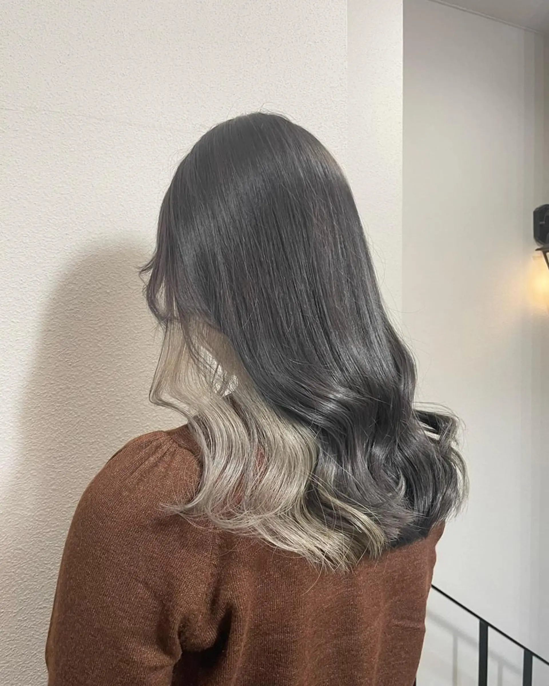 ショート カラー メンズ メンズインナーカラー ベージュカラー 透明感カラー イヤリングカラー グレージュ 🩷Eny terrace🩷のヘアスタイル