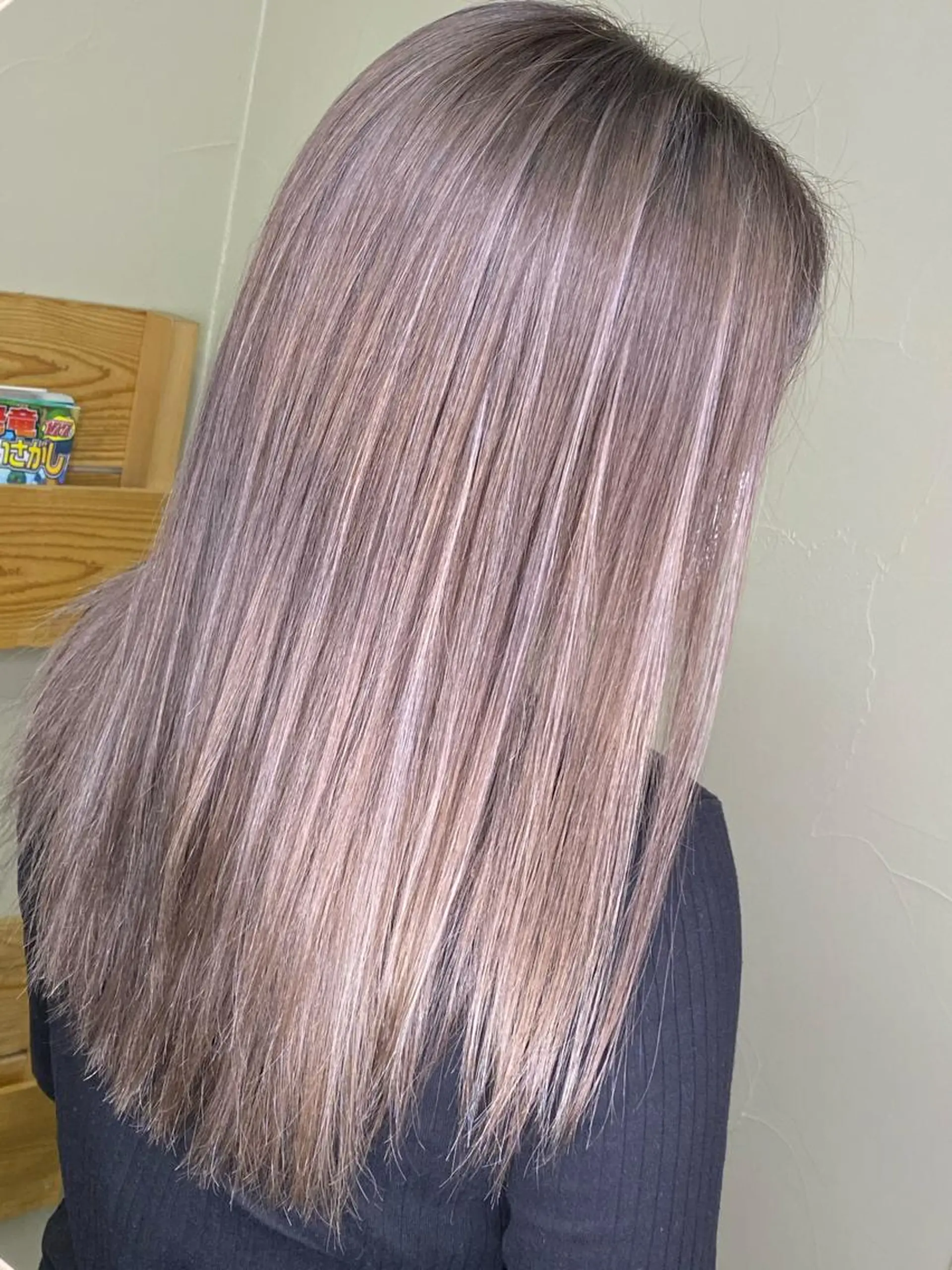 セミロング カラー ヘアカラー MERRY所属・寺門 拓馬のヘアスタイル