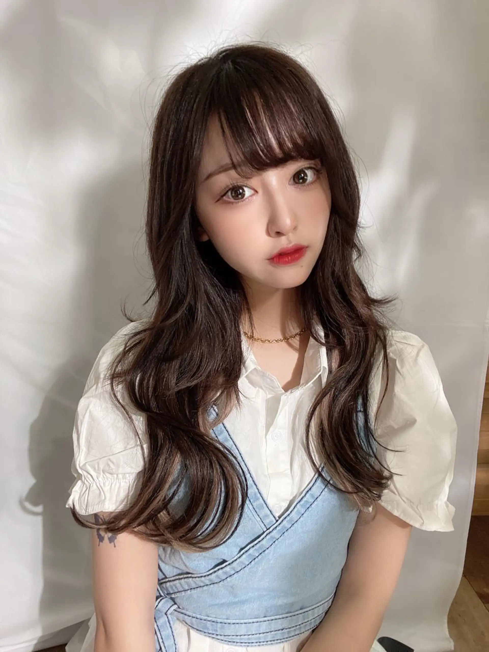 セミロング カラー パーマ バレイヤージュ ブリーチ ケアブリーチ ダブルカラー ハイライトカラー ヘアカラー トリートメント 新宿✨顔周りカット 韓国ヘア/坂本亜裟海のヘアスタイル