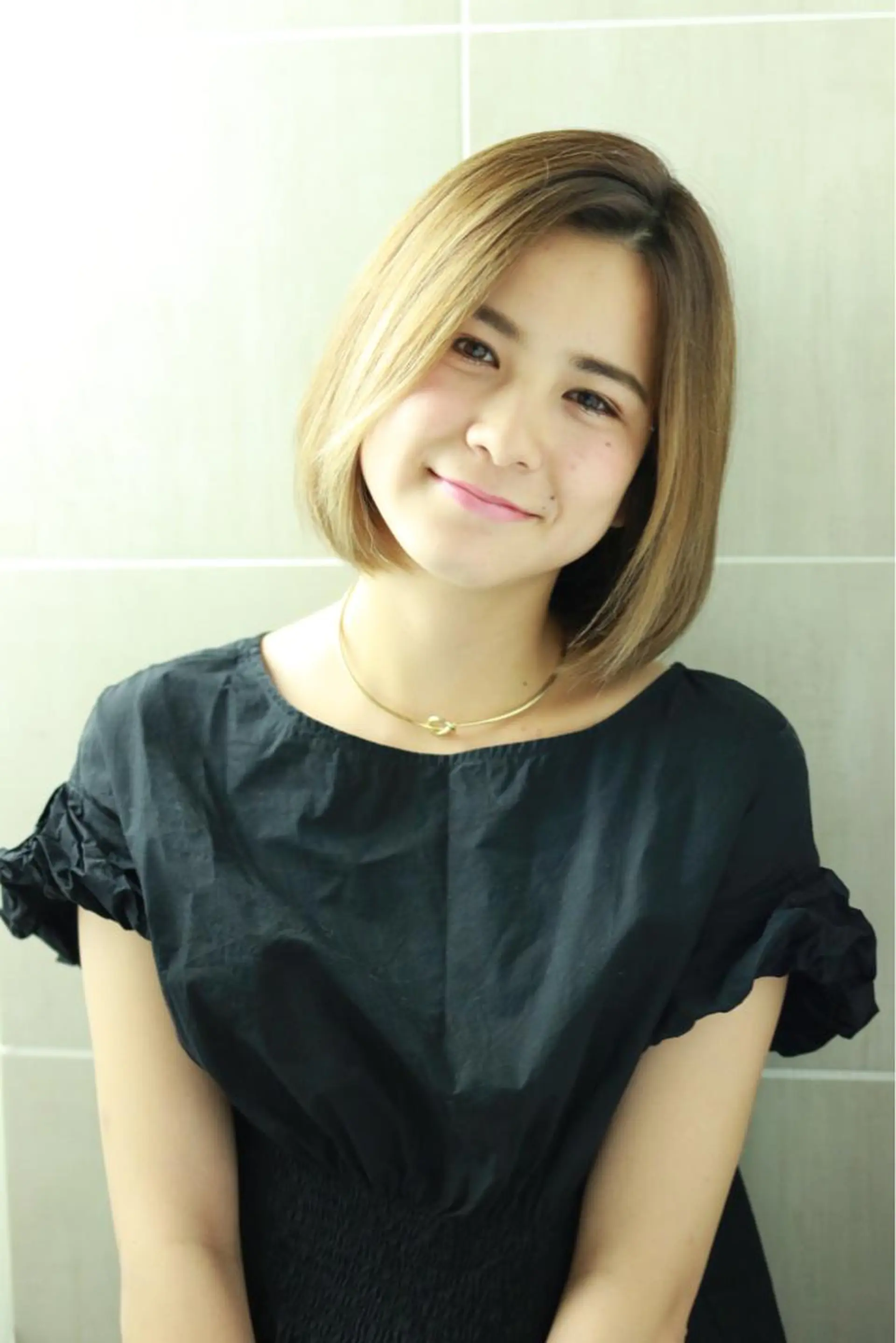 ショート カラー ワンレンボブ ボブ 齋藤 咲のヘアスタイル