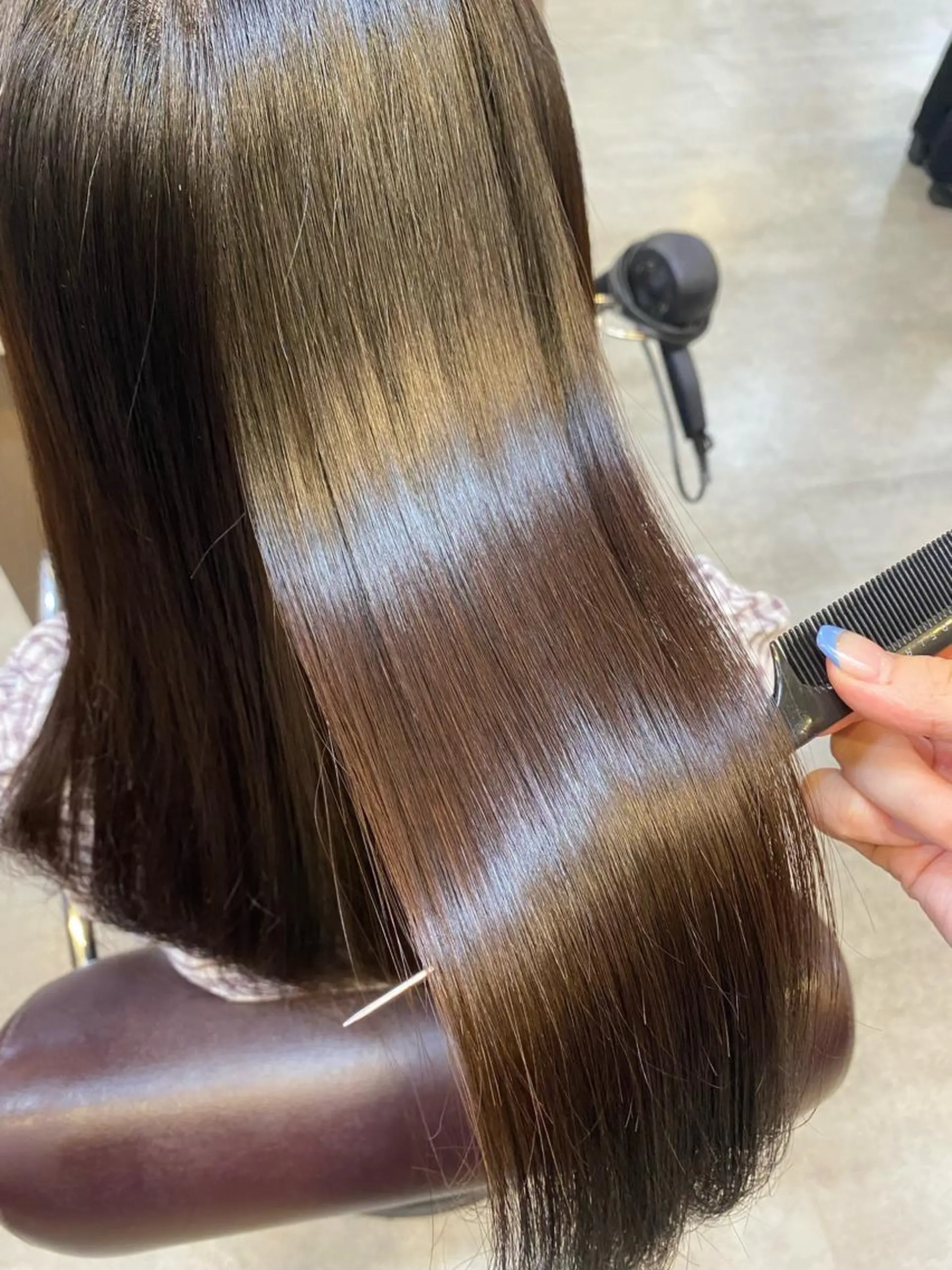 ロング トリートメント 透け感ベージュ ／ミハルのヘアスタイル