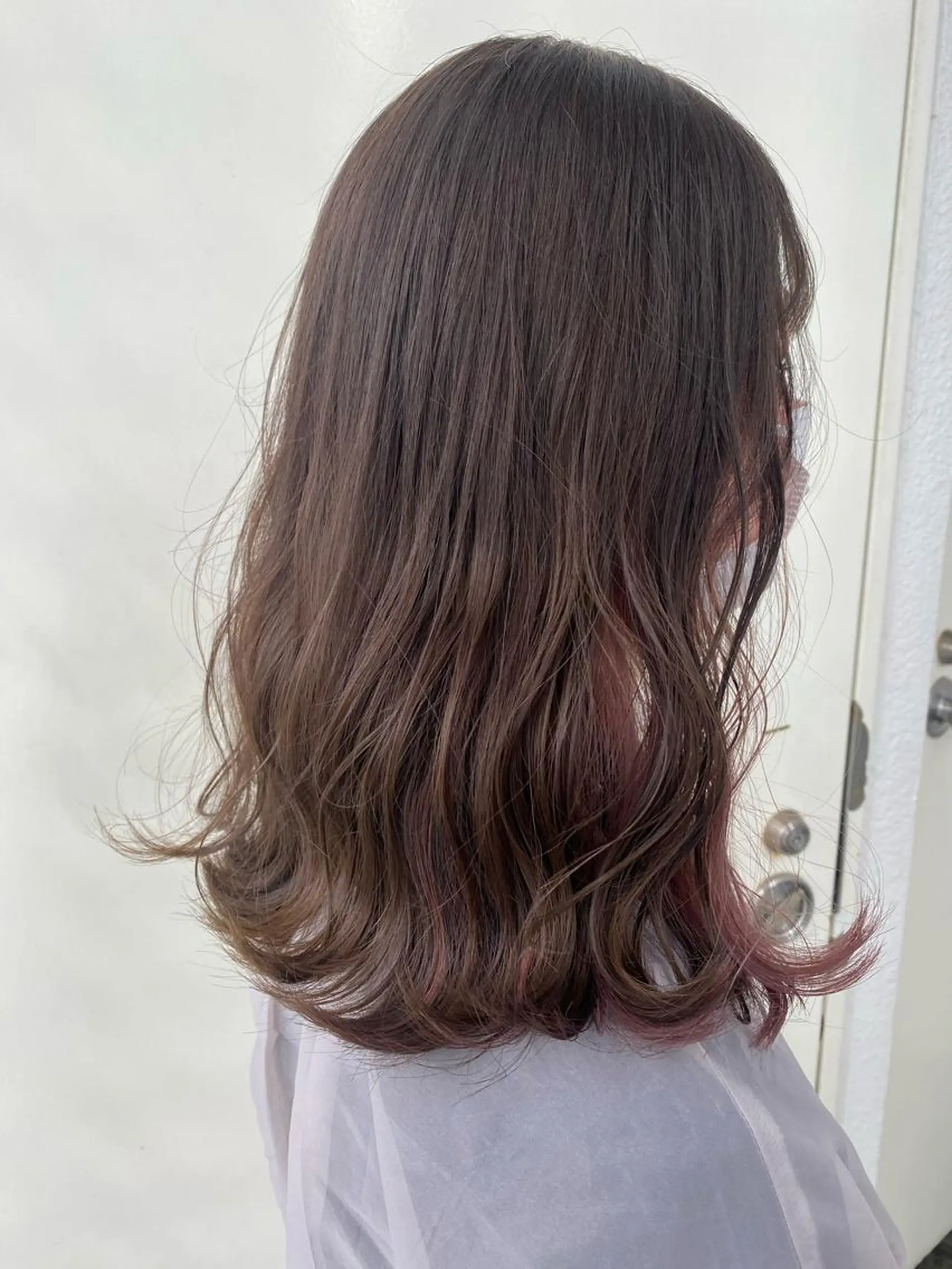 セミロング カラー 韓国ヘア顔周りカット 艶髪ベージュtamaのヘアスタイル