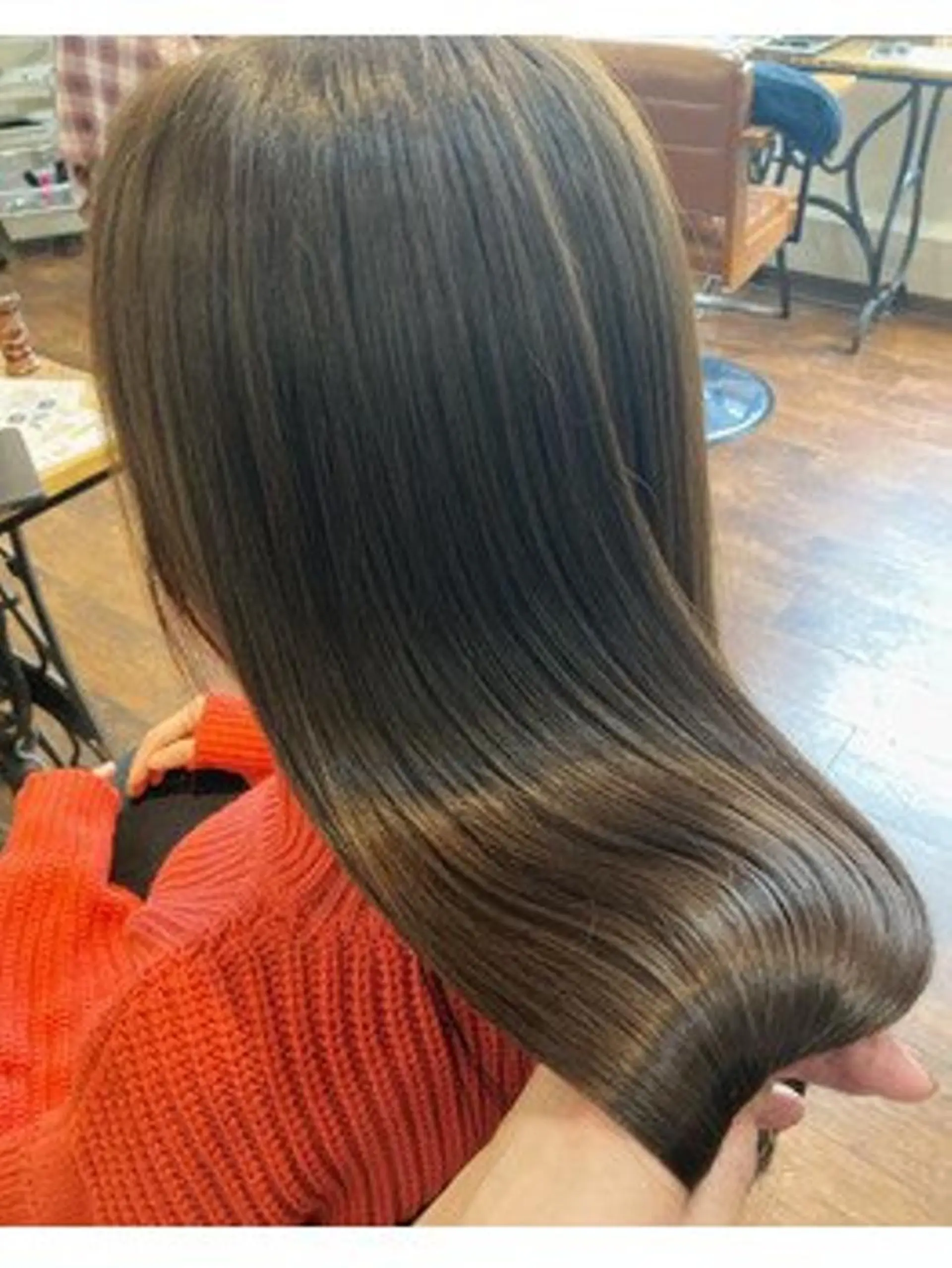 ミディアム カラー パーマ ヘアアレンジ ミディアムパーマ アディクシーカラー アッシュ ベージュカラー ブラウンカラー カット ヘアカラー トリートメント 【ヘアケア特化型】 newi天王寺のヘアスタイル