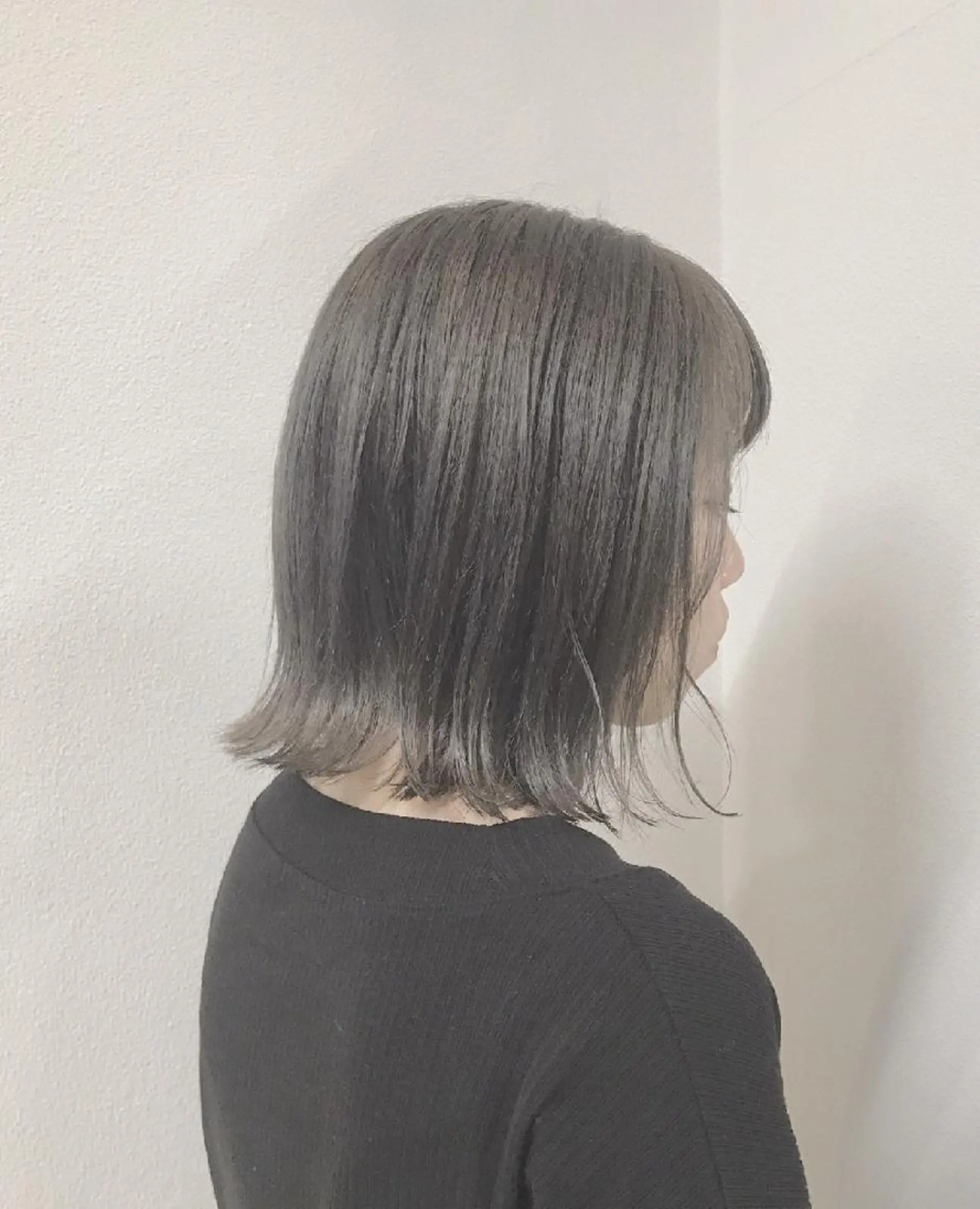 ロング カラー アッシュ アッシュグレー ハイトーンカラー ボブ ヘアカラー トリートメント GiseL ジゼル六本松のヘアスタイル