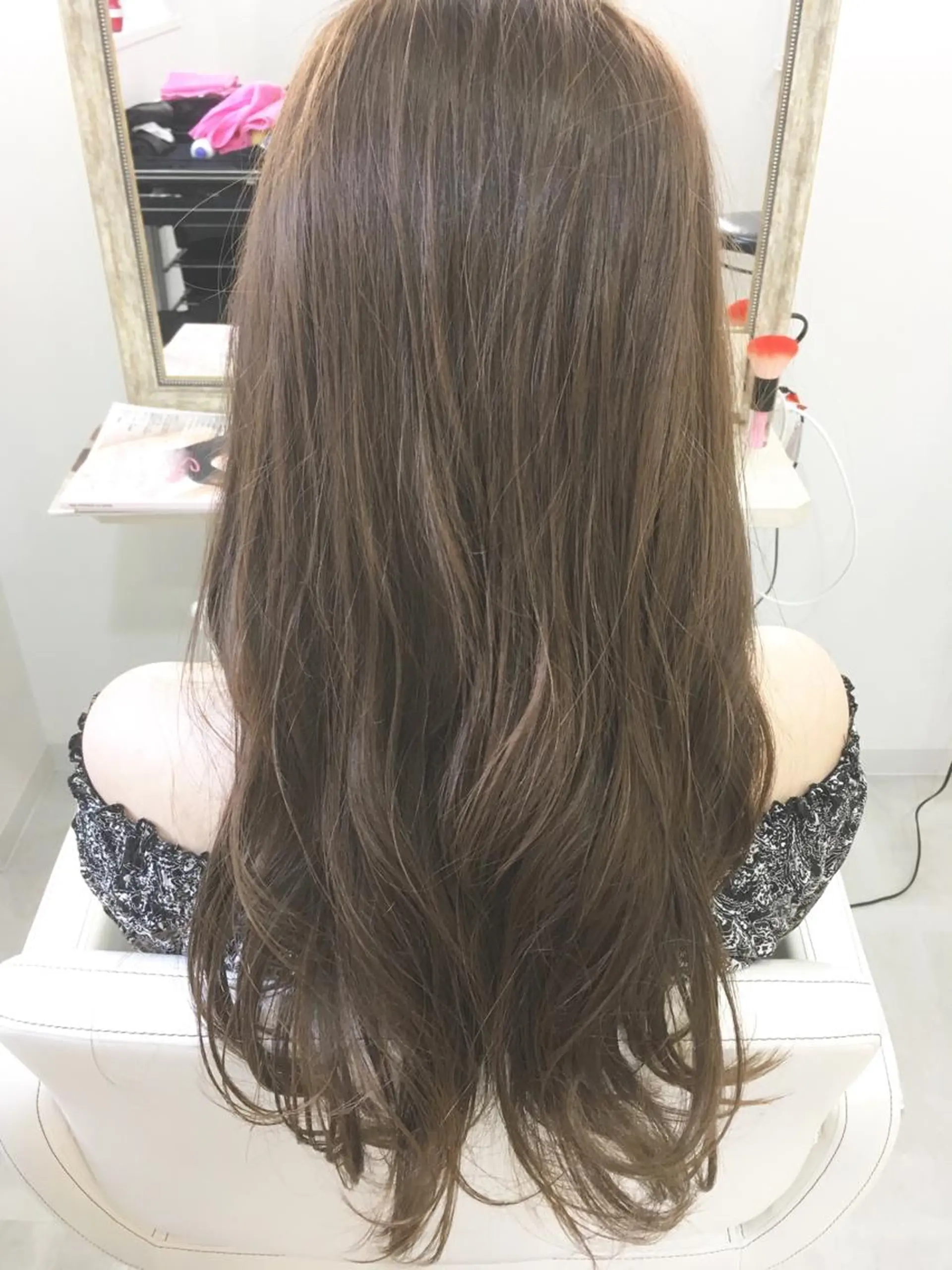 セミロング ロング カラー 透明感カラー イルミナカラー 髪質改善 中川　翔のヘアスタイル