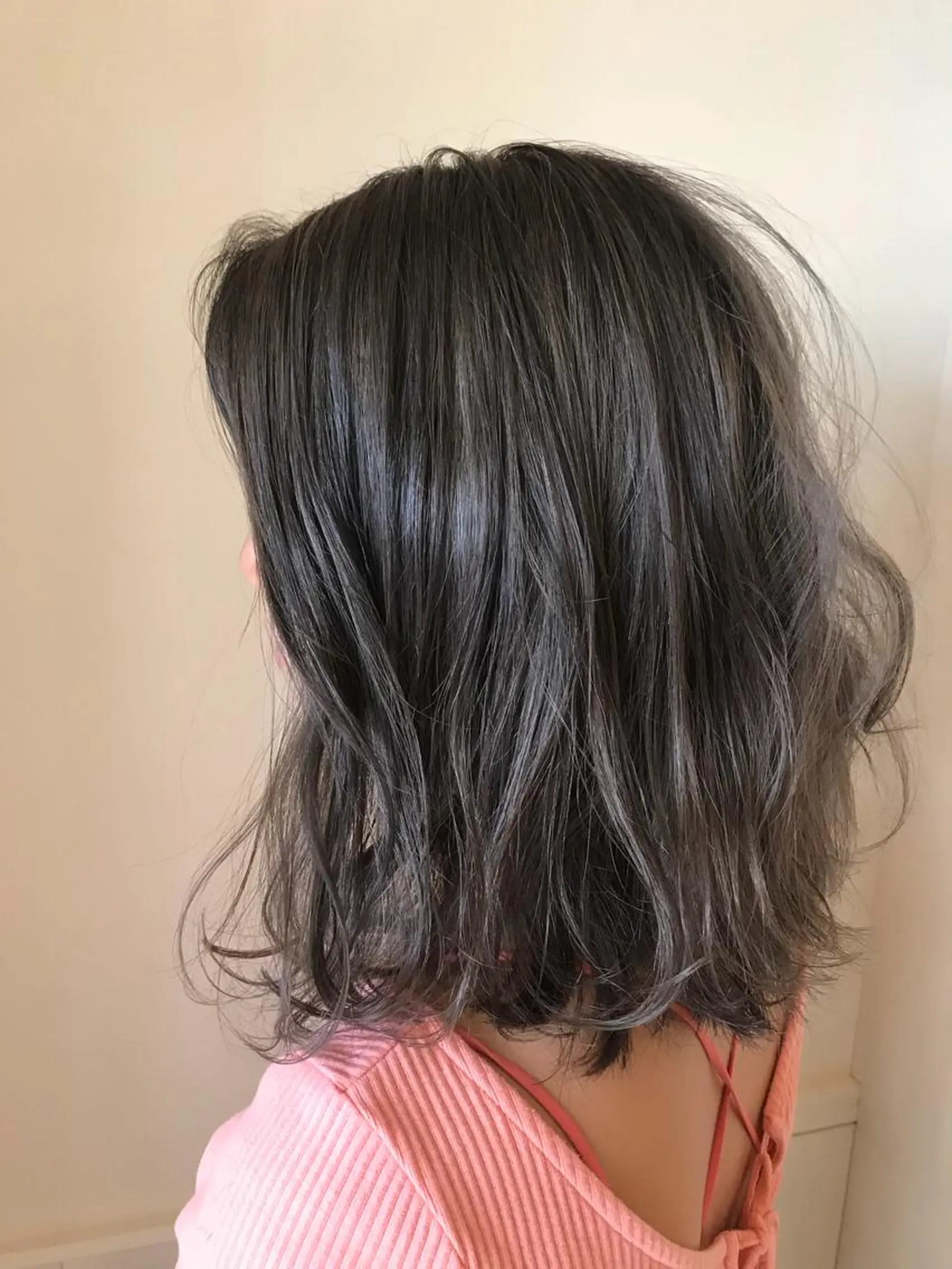 ミディアム カラー ブリーチ グレージュ ハイライトカラー ハイライト 清水　ちひろ ✄トップスタイリストのヘアスタイル