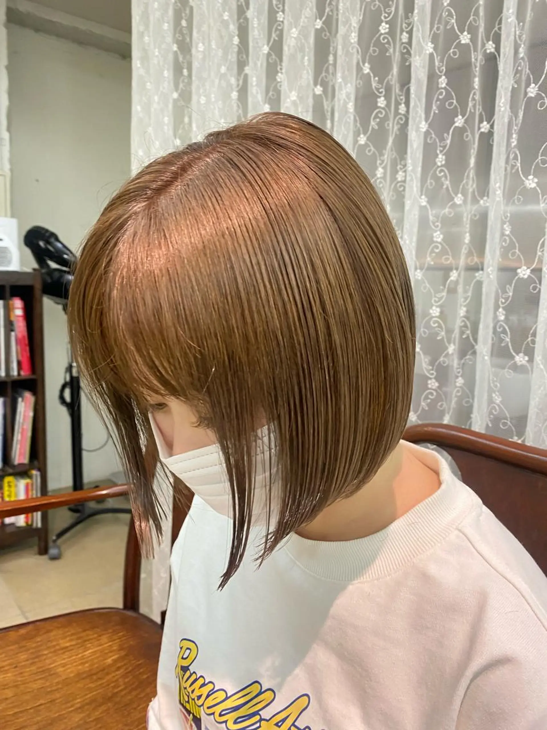 ショート 切りっぱなしボブ ショートボブ ボブレイヤー ボブ くびれヘア カット ヘアカラー トリートメント ボブ顔周り 韓国遠藤小雪のヘアスタイル