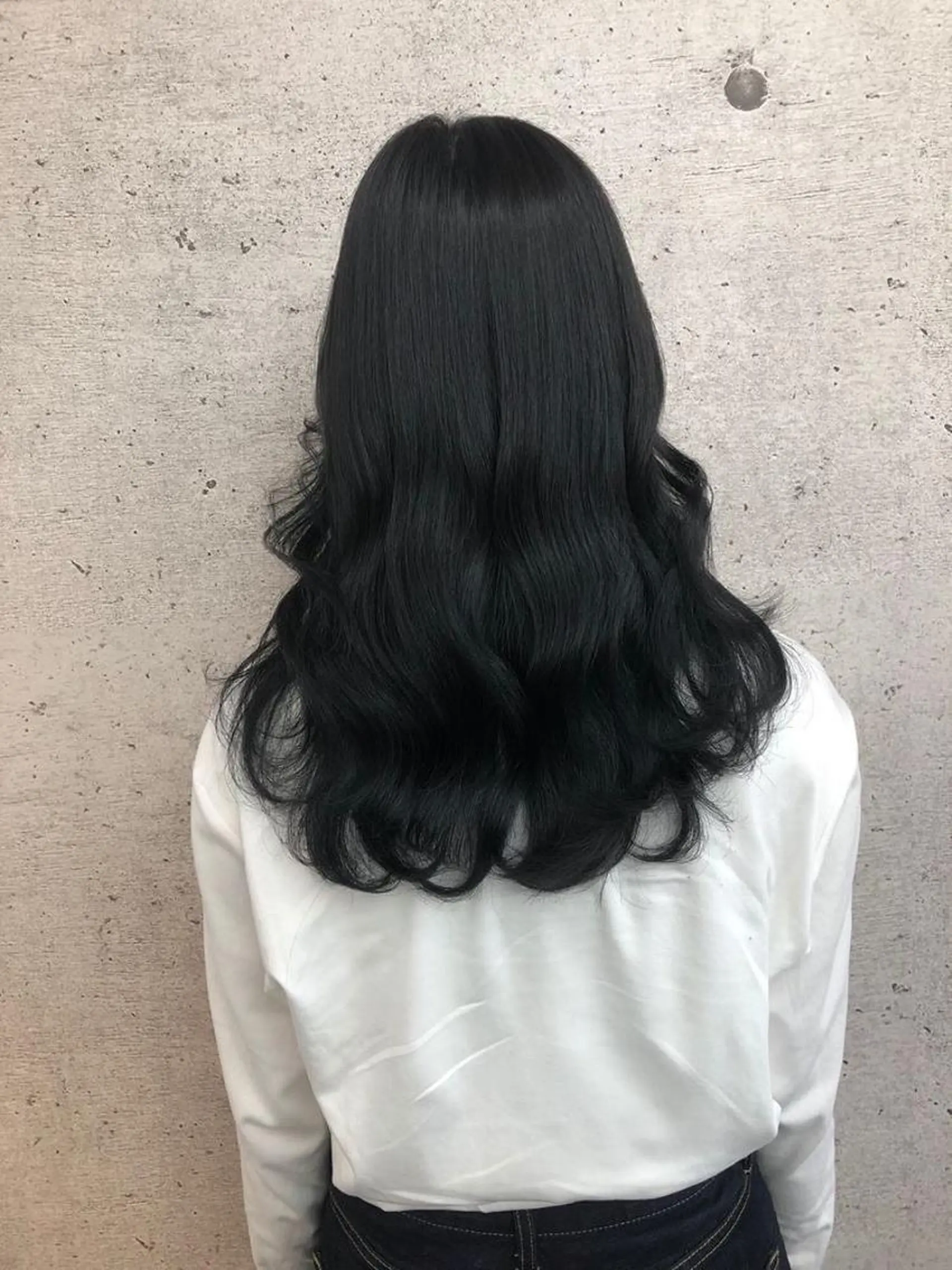 セミロング カラー fifth 安次富　泰雅のヘアスタイル