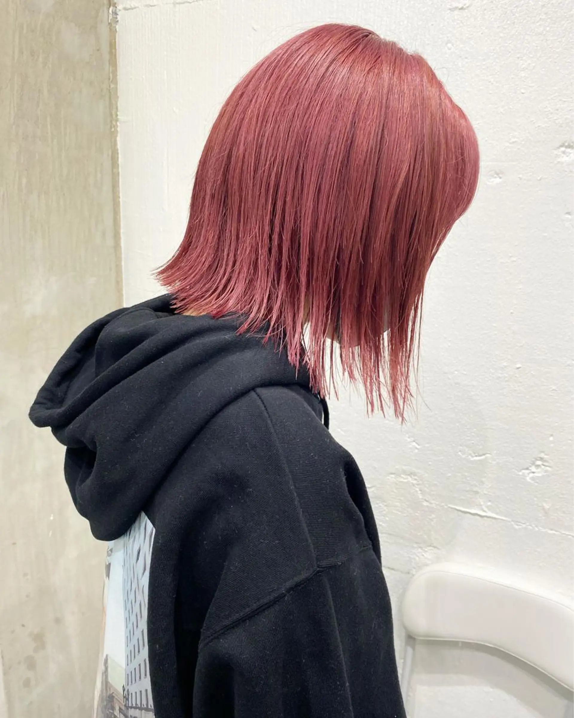 ミディアム カラー ヘアアレンジ 切りっぱなしボブ アッシュ アッシュグレー バレイヤージュ ベージュカラー ササキカズマ〻透明感 〻色落ち〻赤み消しのヘアスタイル