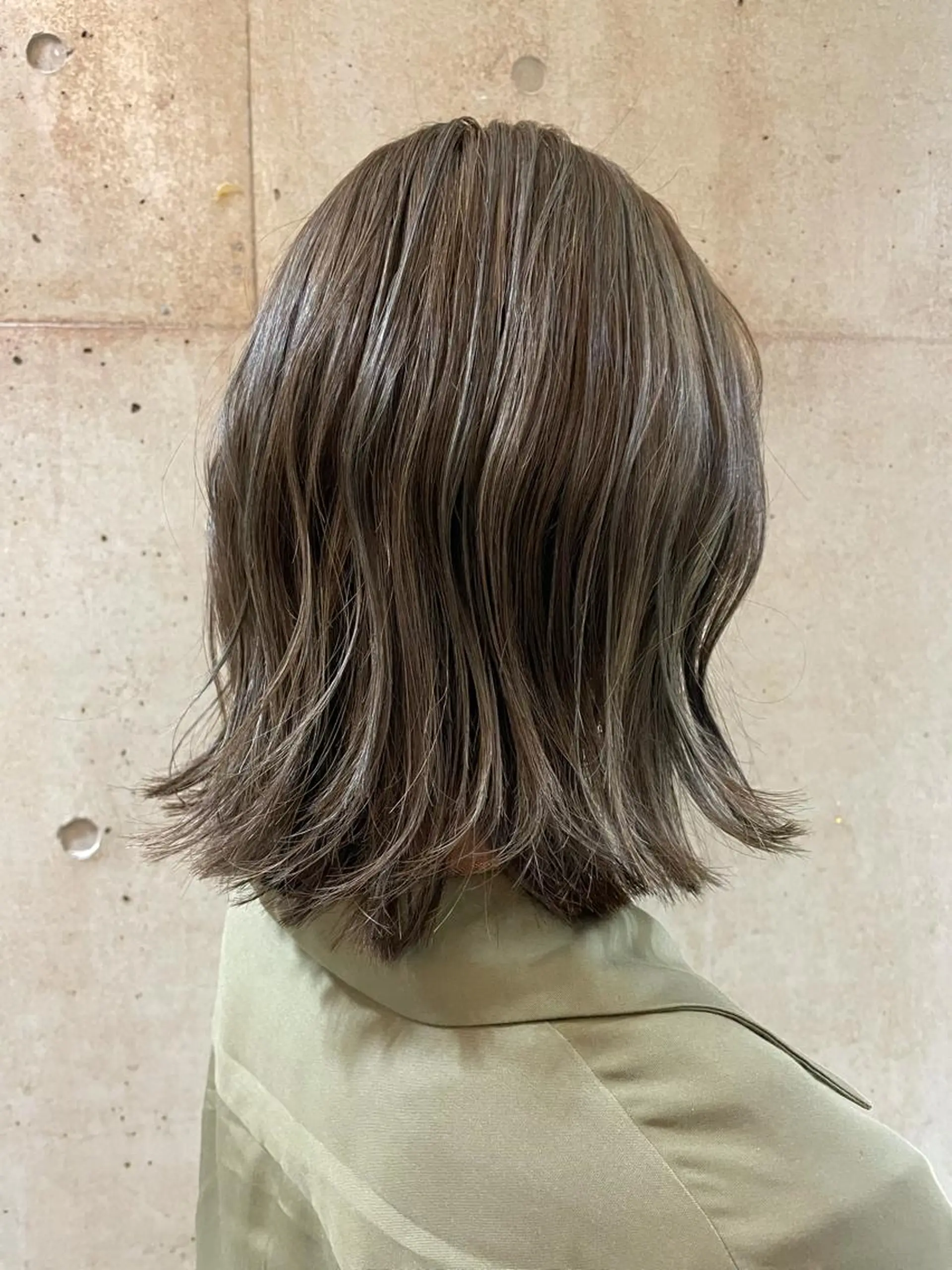 ミディアム 顔周り/暗髪カラー /アベ マホのヘアスタイル