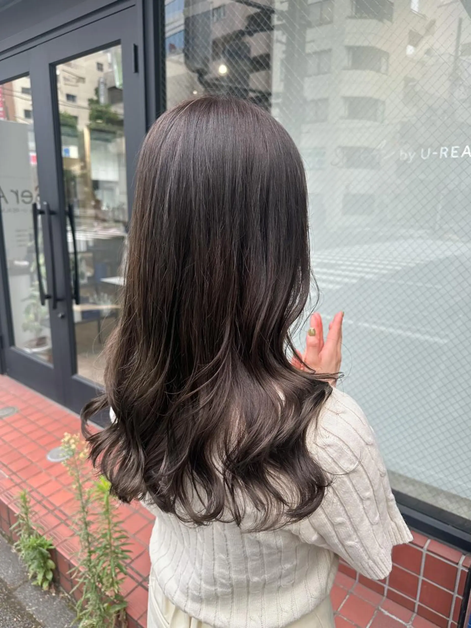 セミロング カラー ヘアアレンジ ブリーチ ブラウンカラー ブリーチなしカラー オリーブブラウン 落合　眺 (オチアイ　ノゾミ)のヘアスタイル