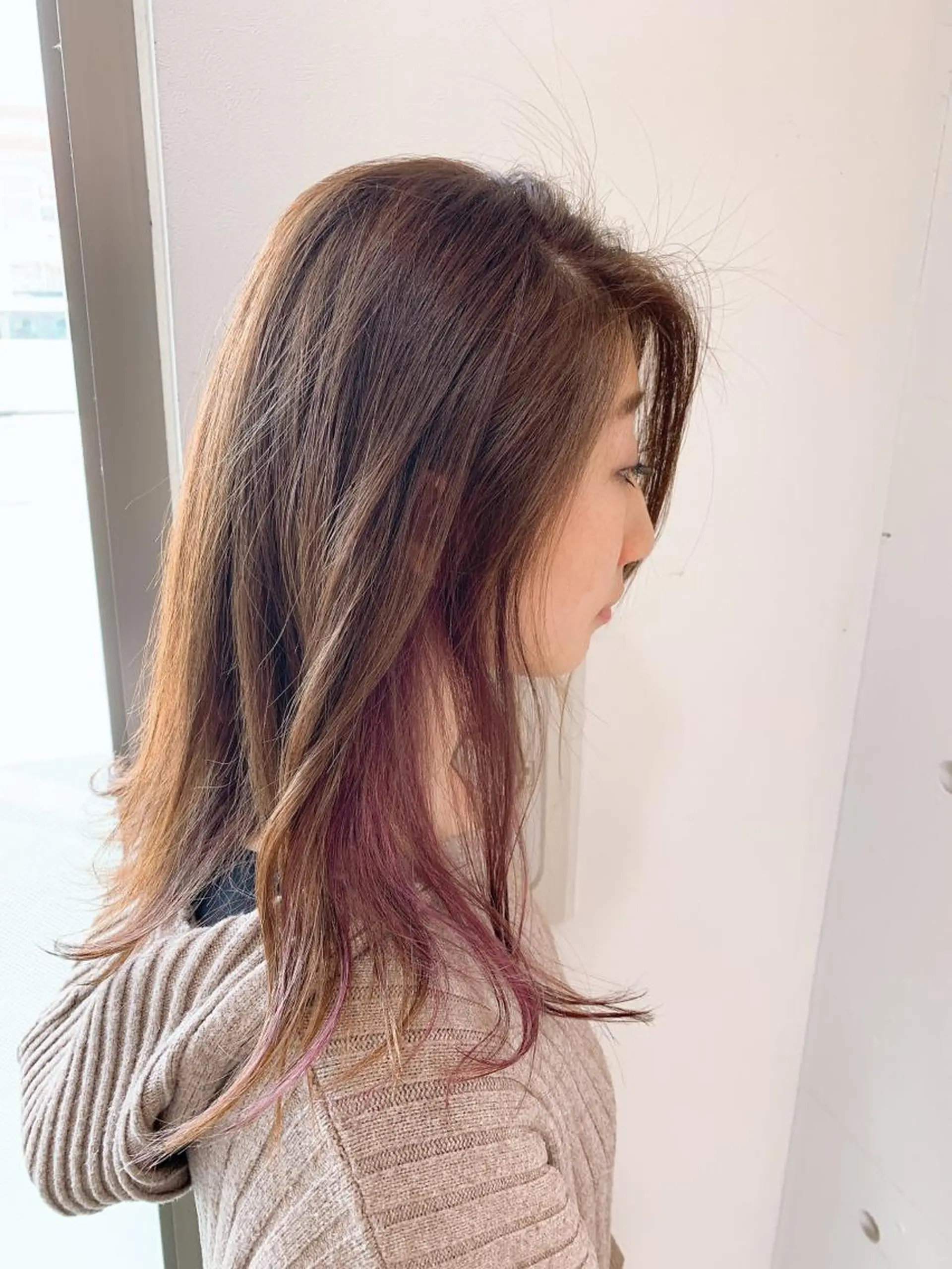 セミロング カラー カット ヘアカラー トリートメント 白髪ぼかしハイライト 柳川拓哉のヘアスタイル