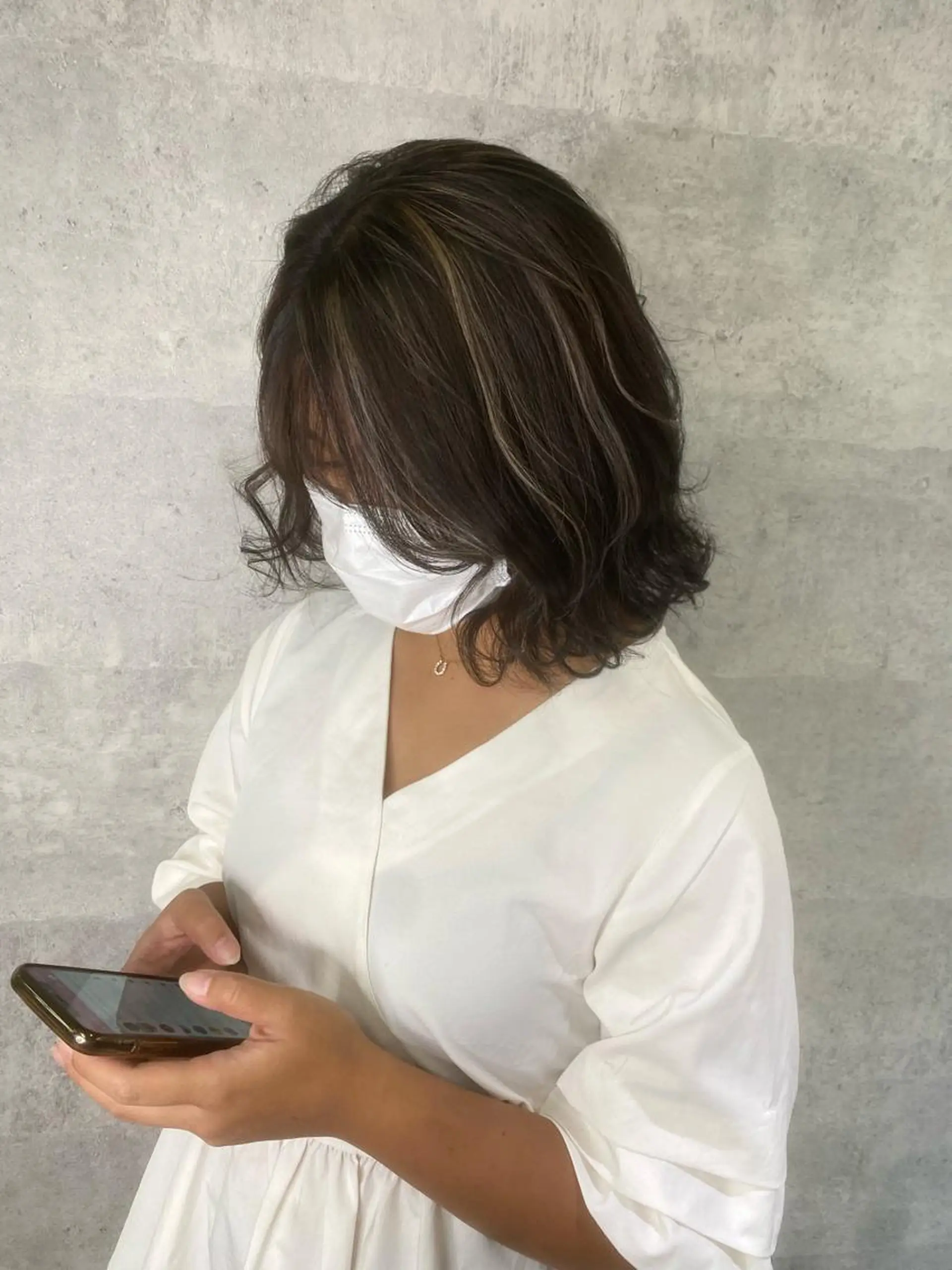 ミディアム カラー シールエクステ特化 ハイトーン、NANAのヘアスタイル