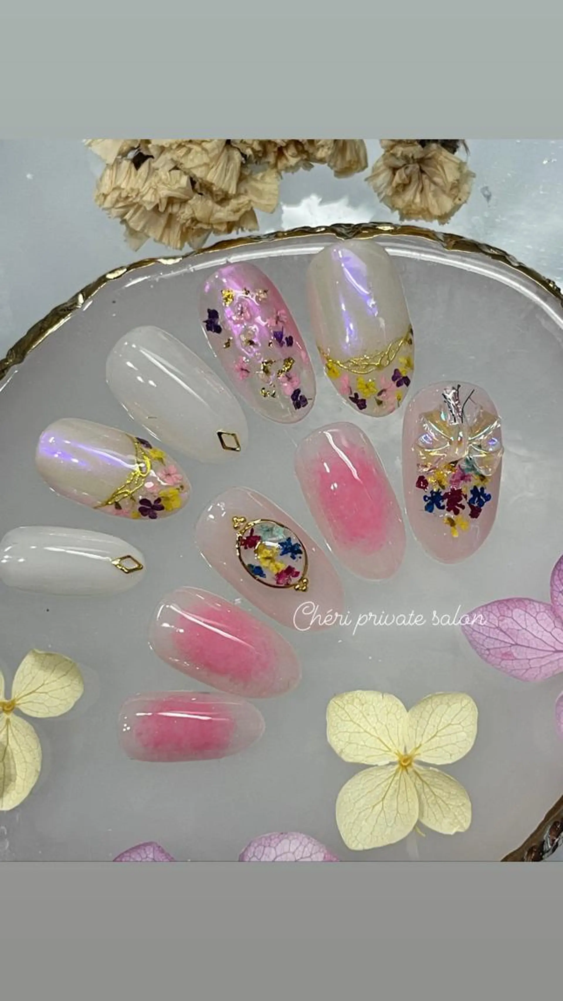 カラー ネイル フラワーネイル ミラーネイル リボン Chérinail 爪のお手入れのネイルデザイン