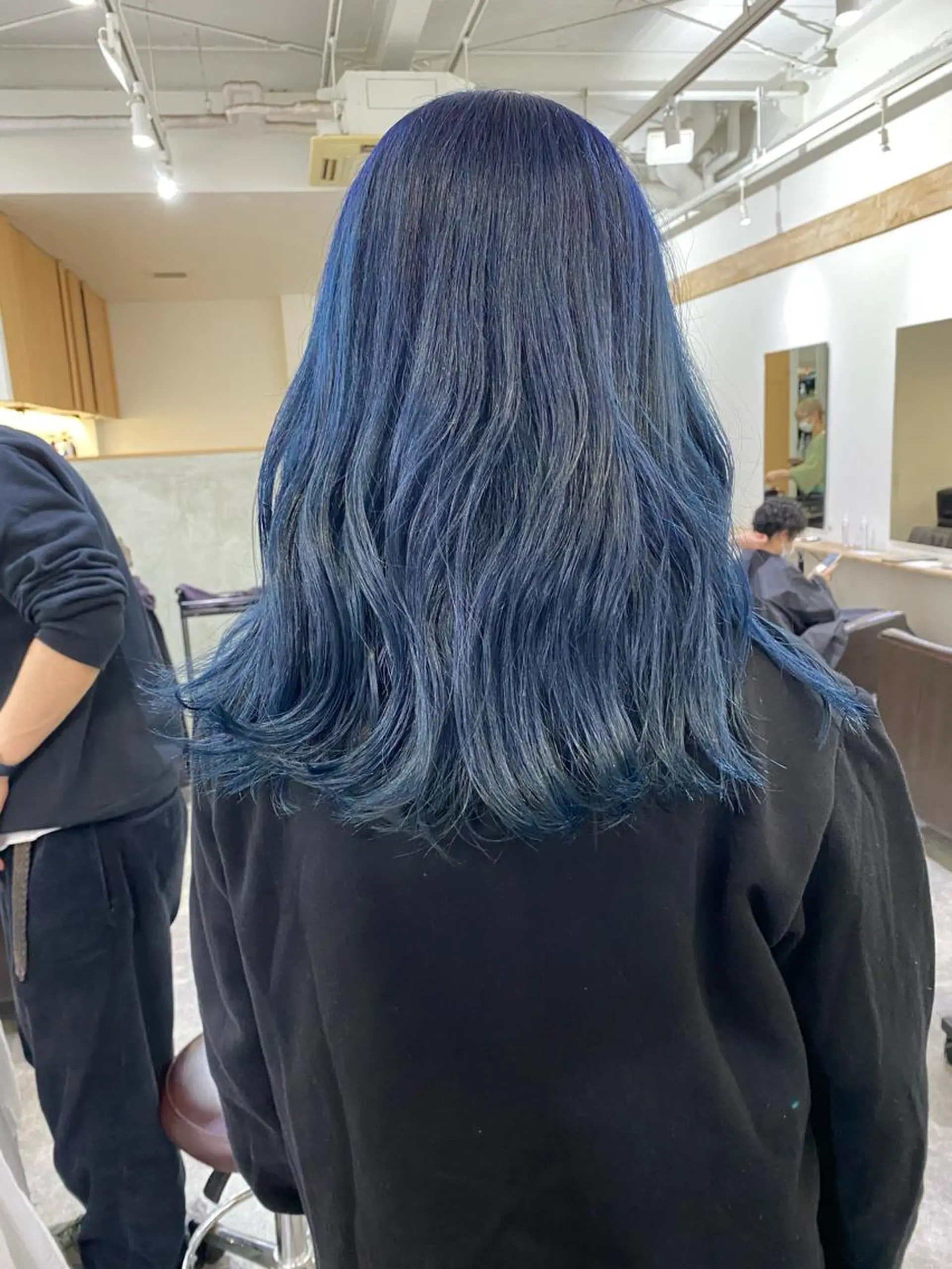 セミロング カラー ブリーチ ブルーカラー ヘアカラー 森貴裕/ベージュ/ パーマ/オリーブのヘアスタイル