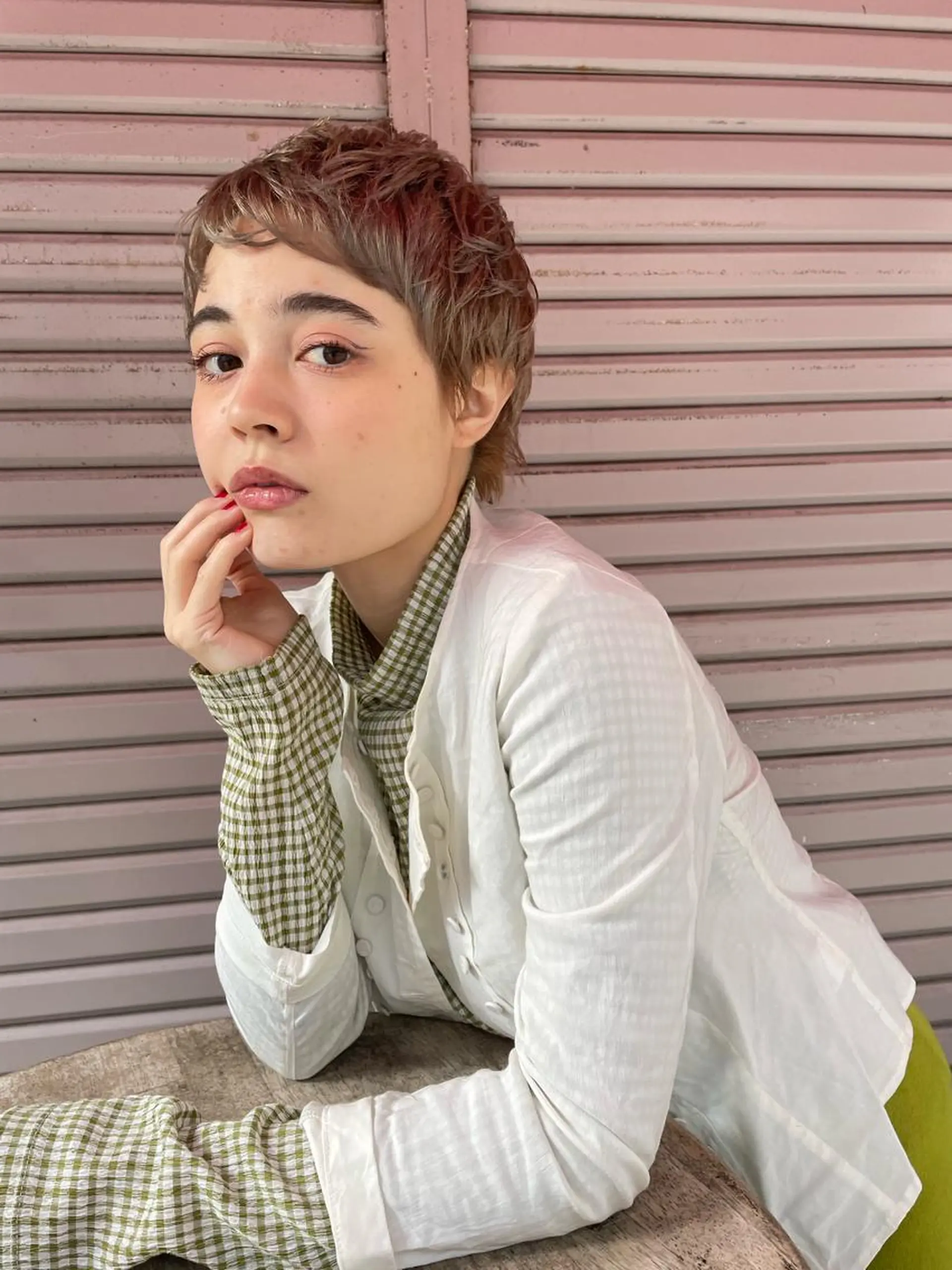 ショート カラー ショートボブ ブリーチ ボルドーカラー ボブ 外国人風カラー カット ヘアカラー トリートメント ショート/ボブ専門 宮脇美奈/南船場のヘアスタイル