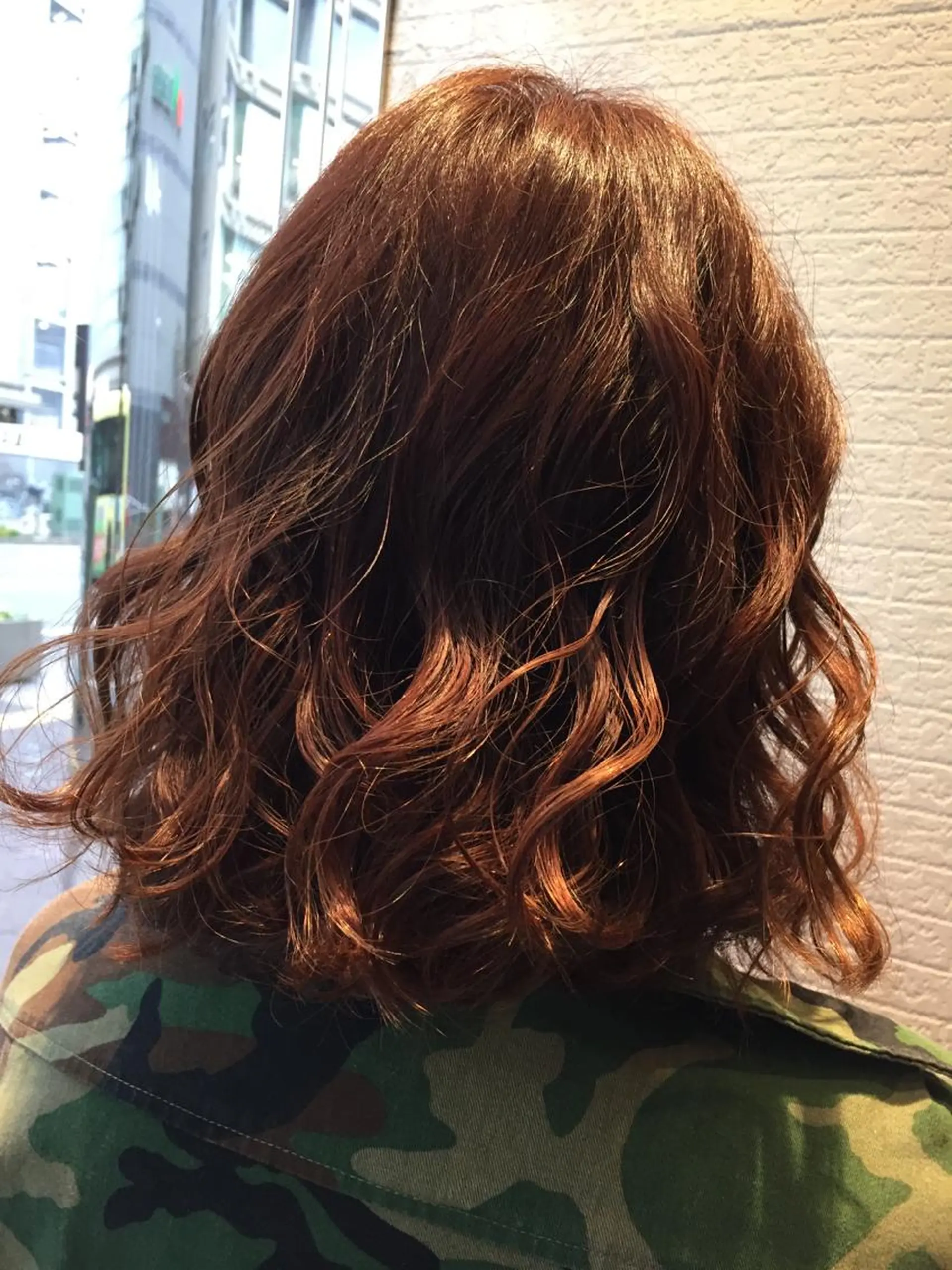 ミディアム カラー パーマ ベージュカラー ピンクカラー ピンクベージュ Earth岩槻店 YAGIのヘアスタイル