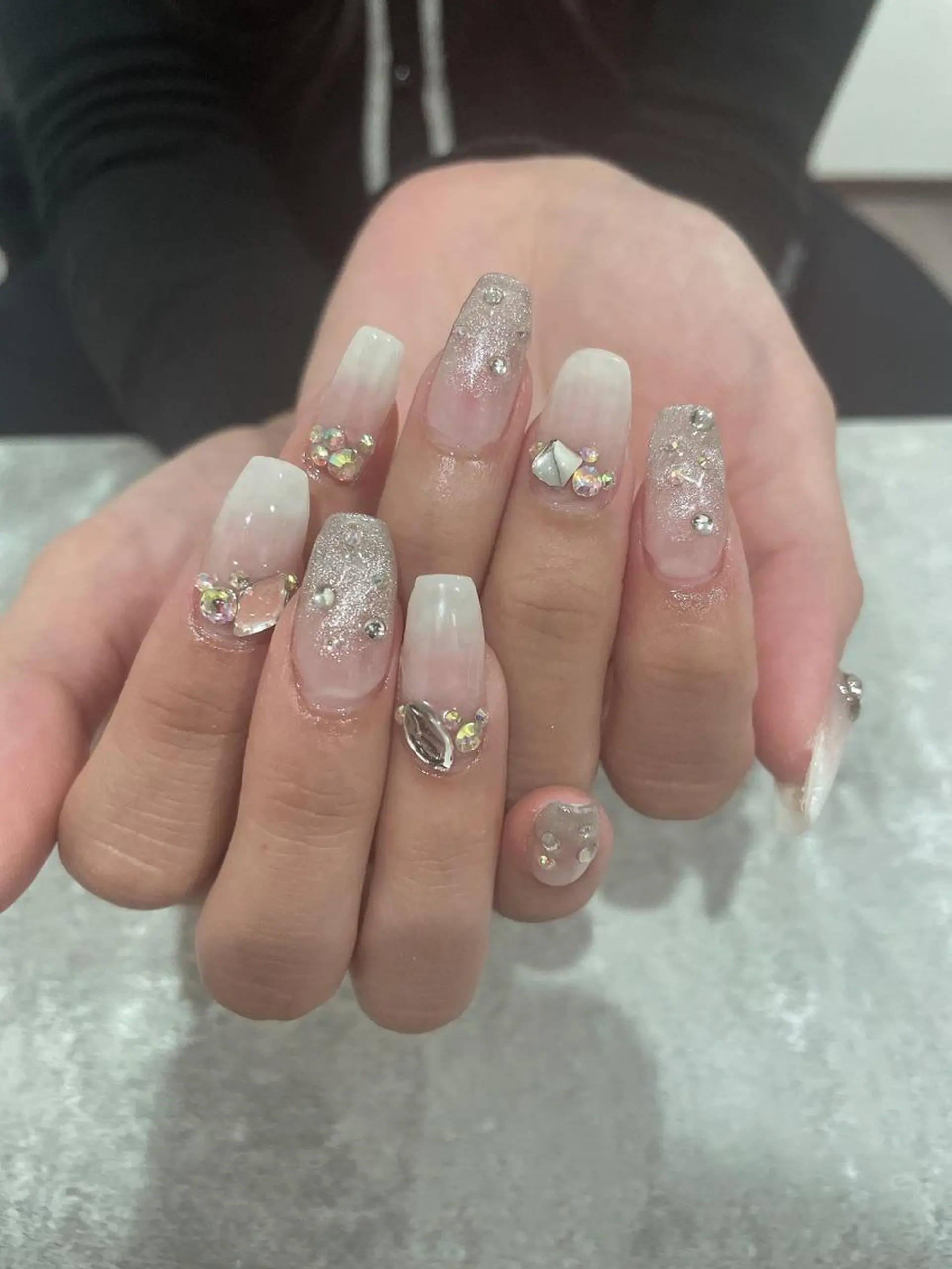 ネイル 持ち込み Raviliss ♡のネイルデザイン