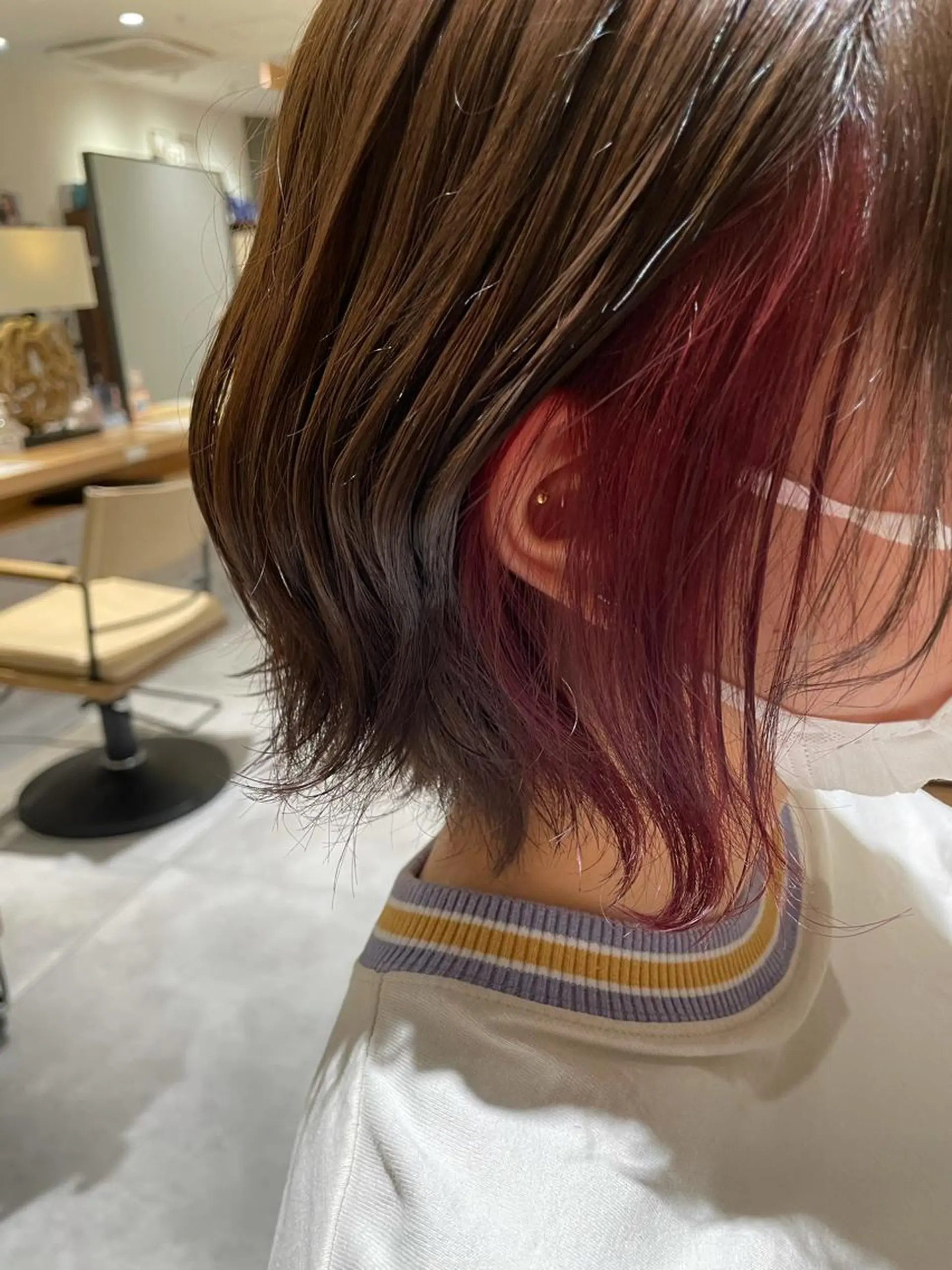 ショート カラー カシス ピンクカラー ヘアカラー 高木 櫻のヘアスタイル