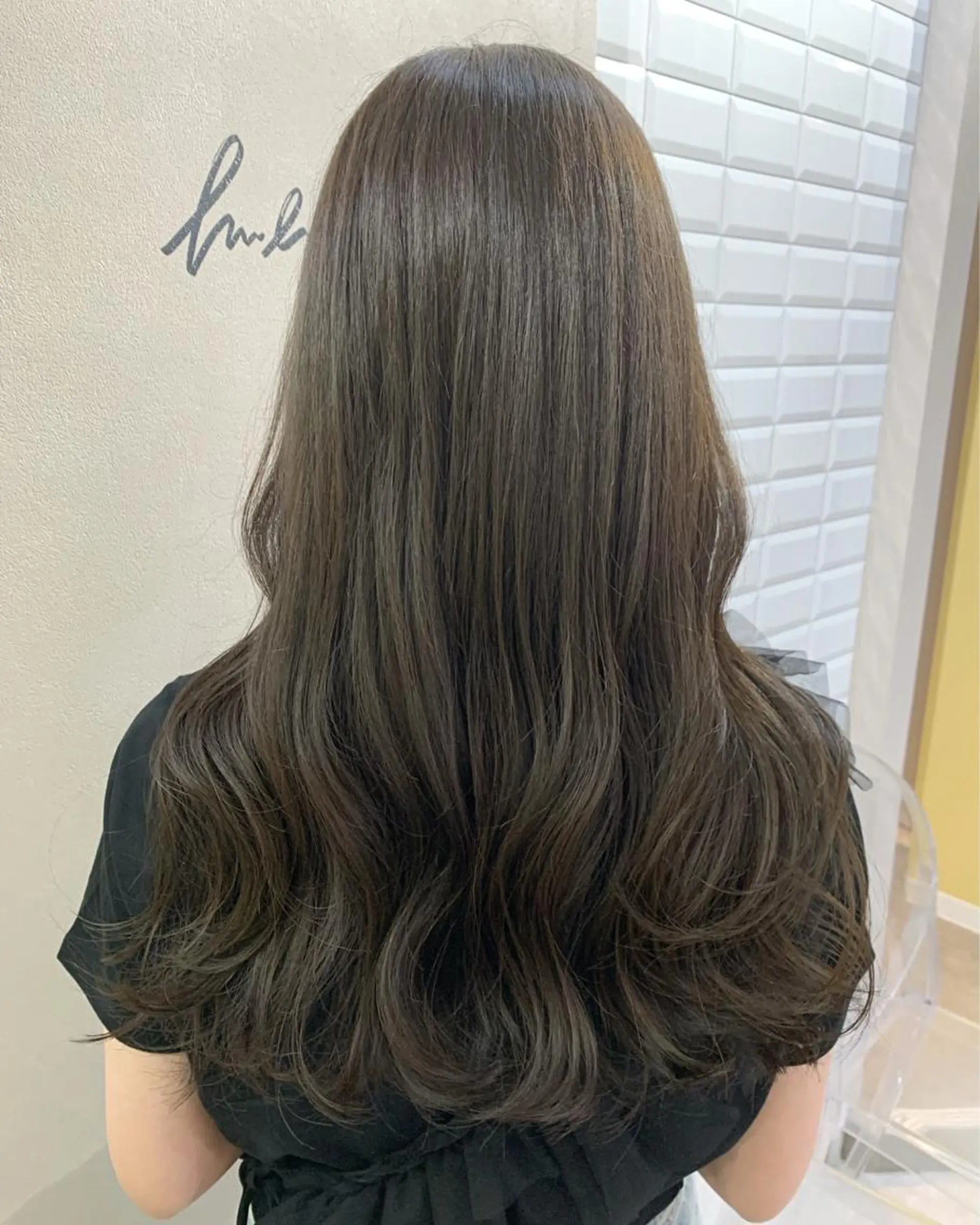 ロング カラー グレージュ オリーブグレージュ オリーブグレー カット ヘアカラー トリートメント hub hair レイヤー/透明感のヘアスタイル