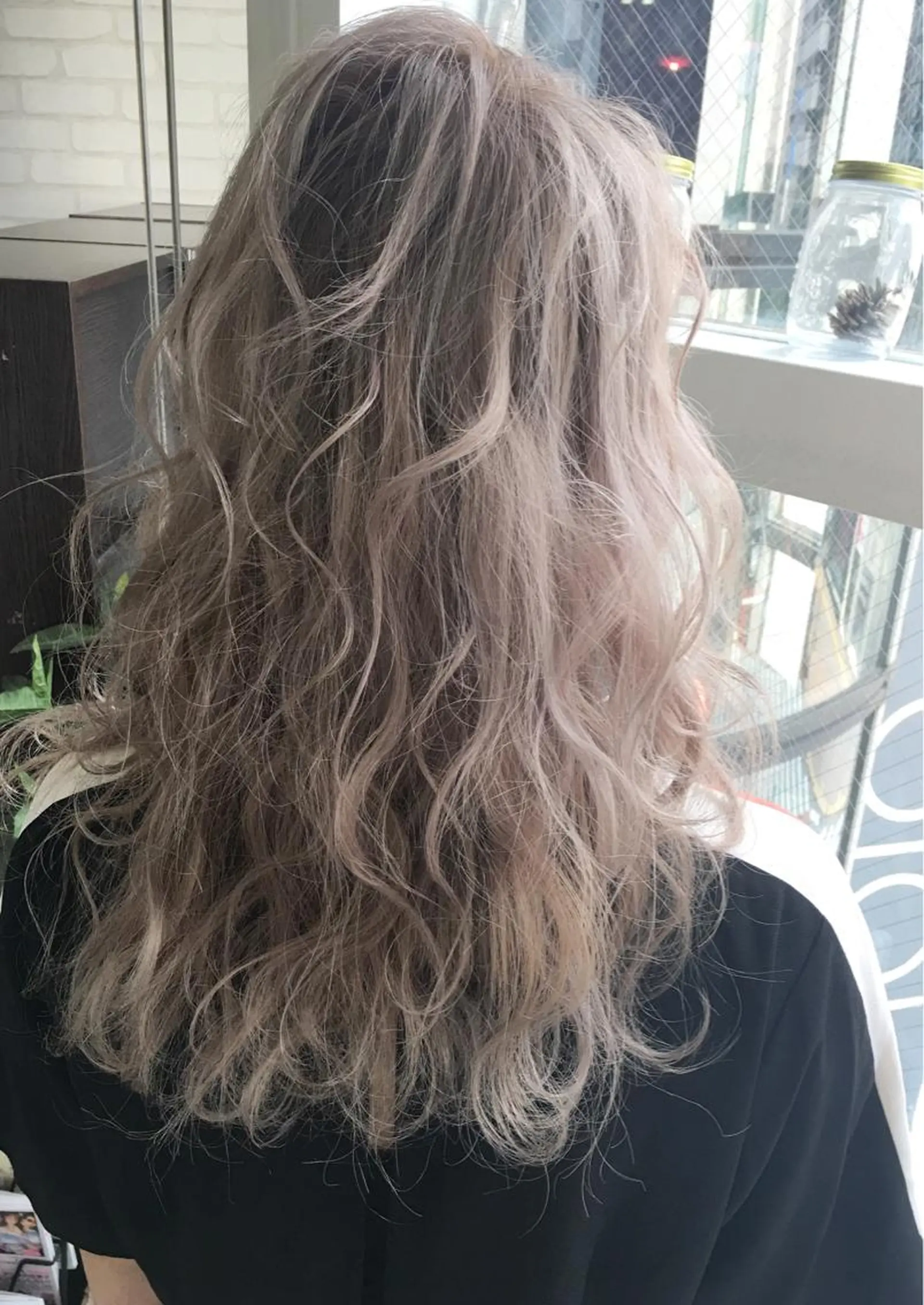 セミロング カラー ヘアアレンジ エクステの神様 ▫️原島ユウヤ▫️のヘアスタイル