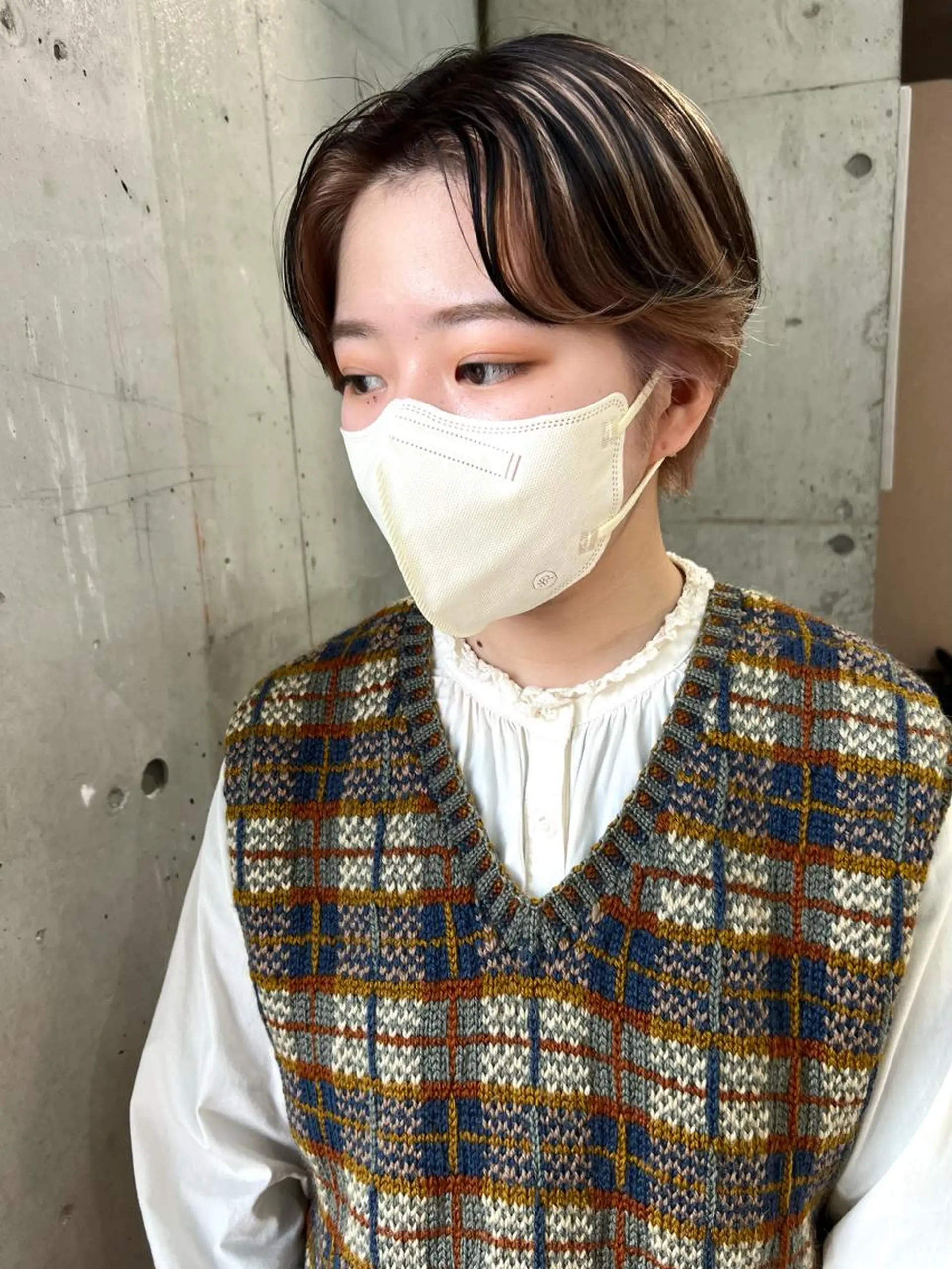 ショート カラー 黒髪 ブリーチ ブロンド ハイトーンカラー カット ヘアカラー トリートメント lani ブリーチ /ダブルカラーのヘアスタイル