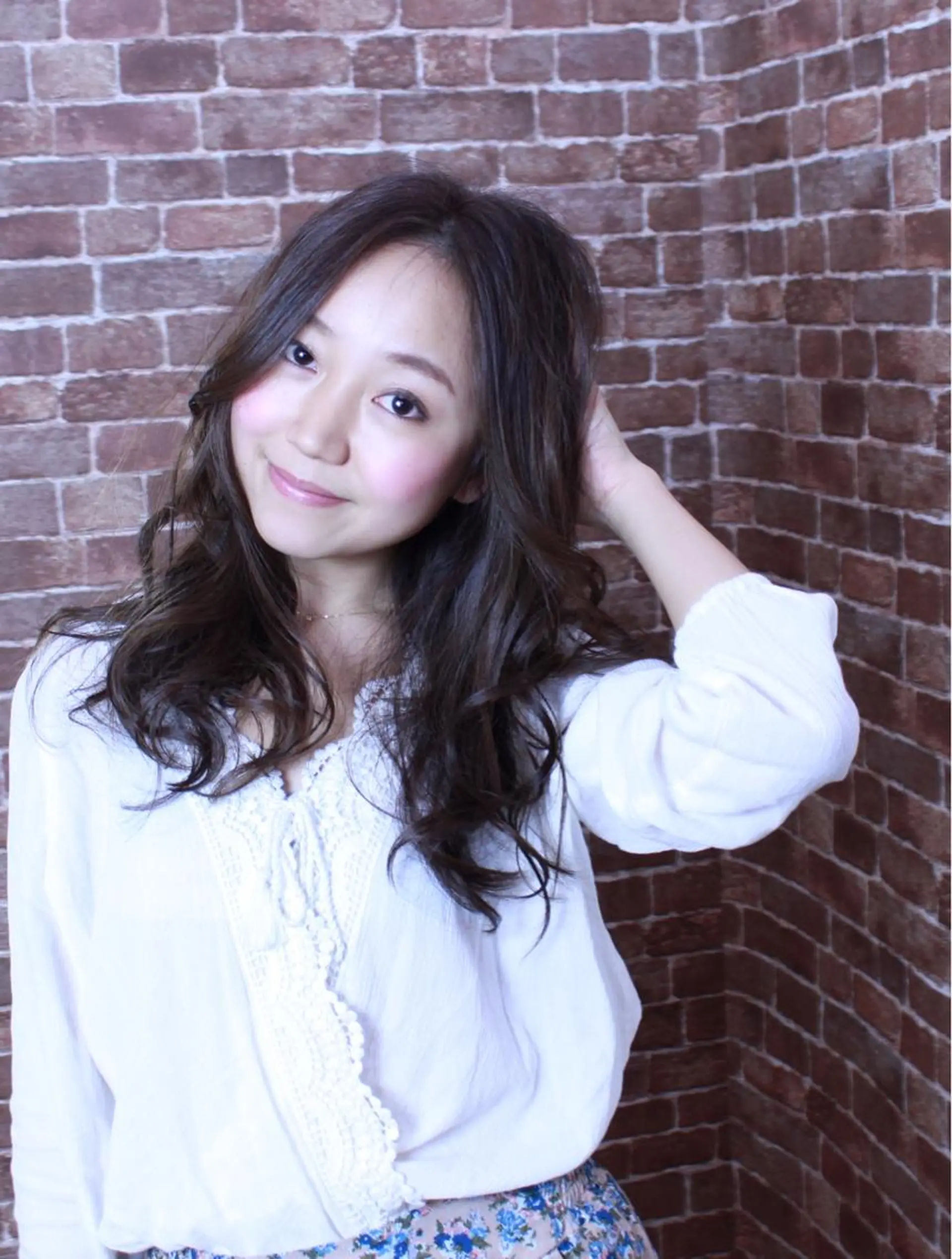 ロング 伊藤 裕貴のヘアスタイル