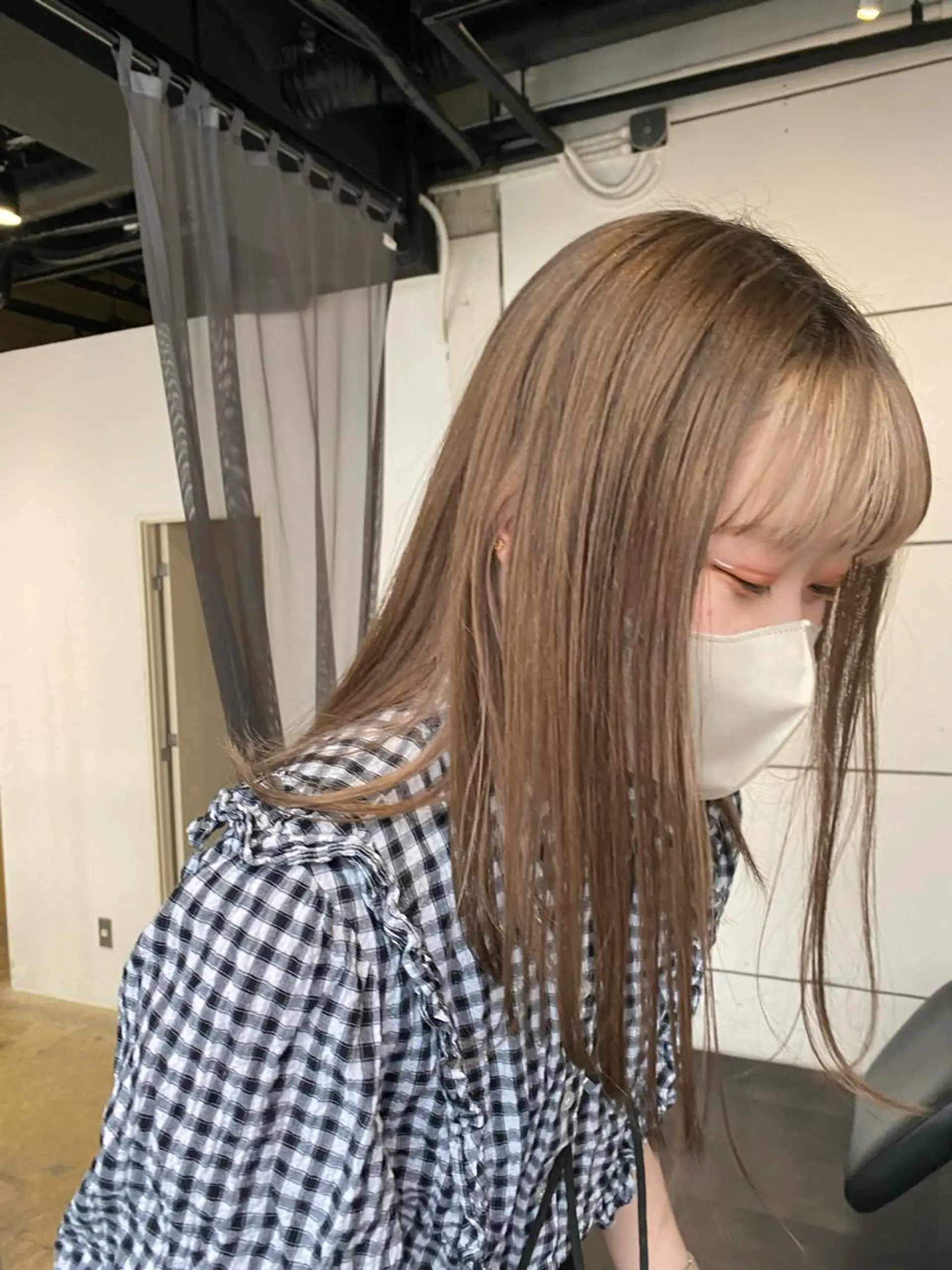 ミディアム INORI /フェイスレイヤーのヘアスタイル