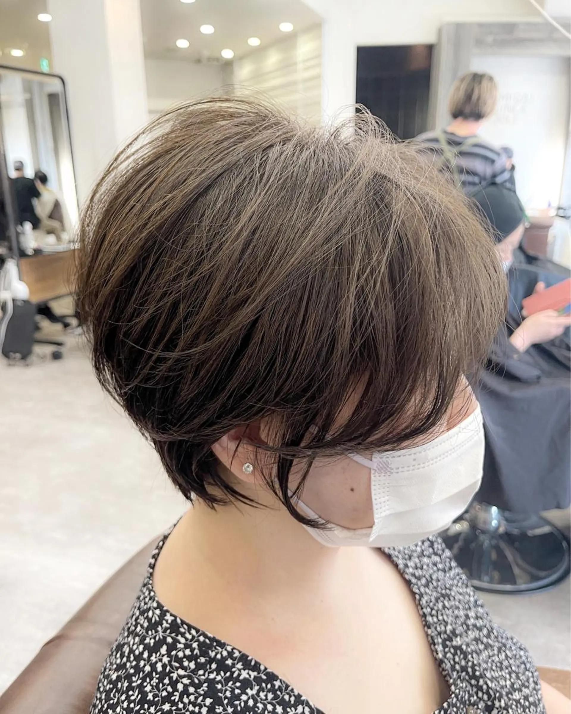 ショート カラー アディクシーカラー ブリーチ 透明感カラー ブリーチなしカラー ショートヘア カット ヘアカラー トリートメント OAK溝の口 𖠋SHINYAのヘアスタイル
