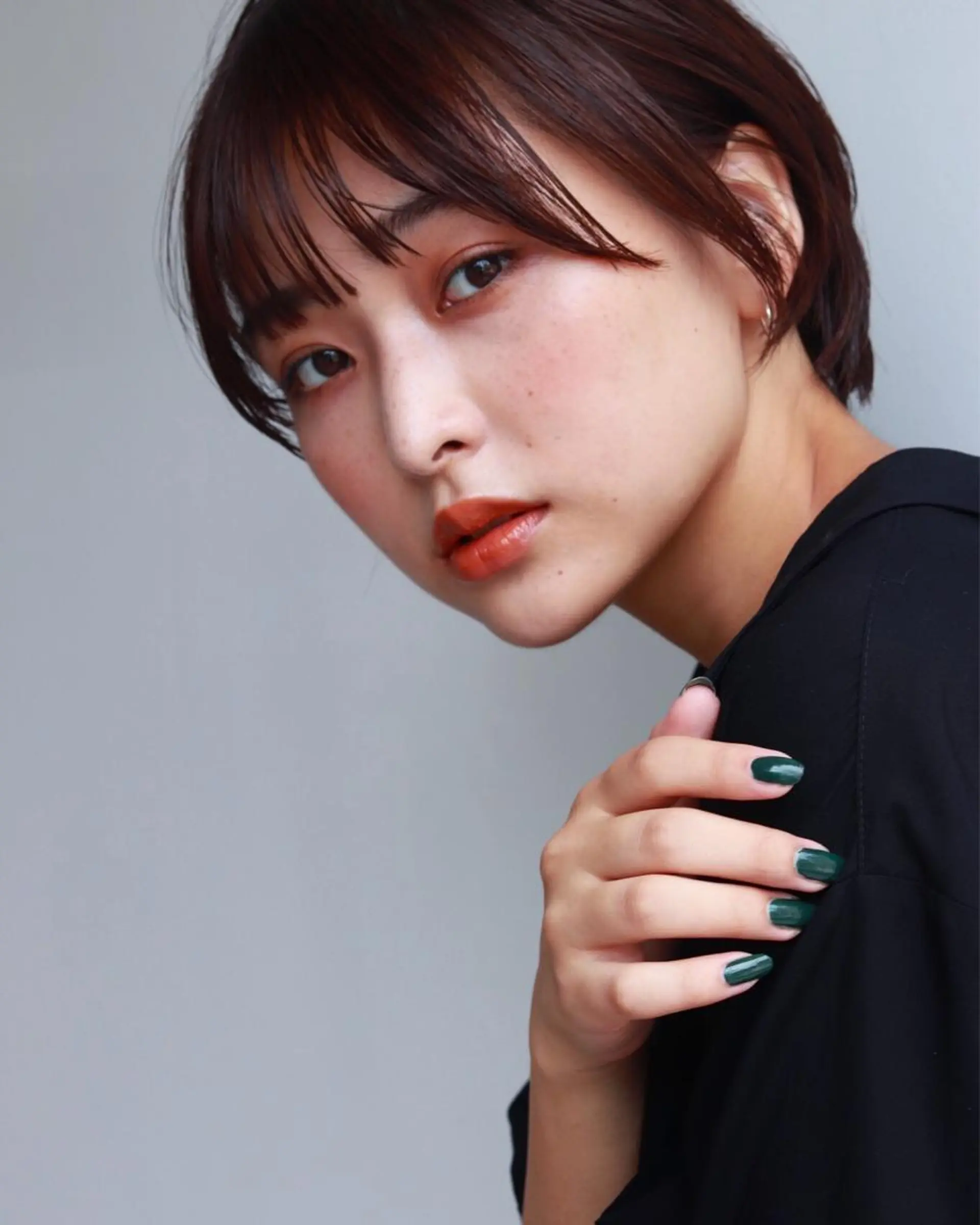 ショート カラー THE DAY所属・AKI HASHIMOTOのヘアスタイル