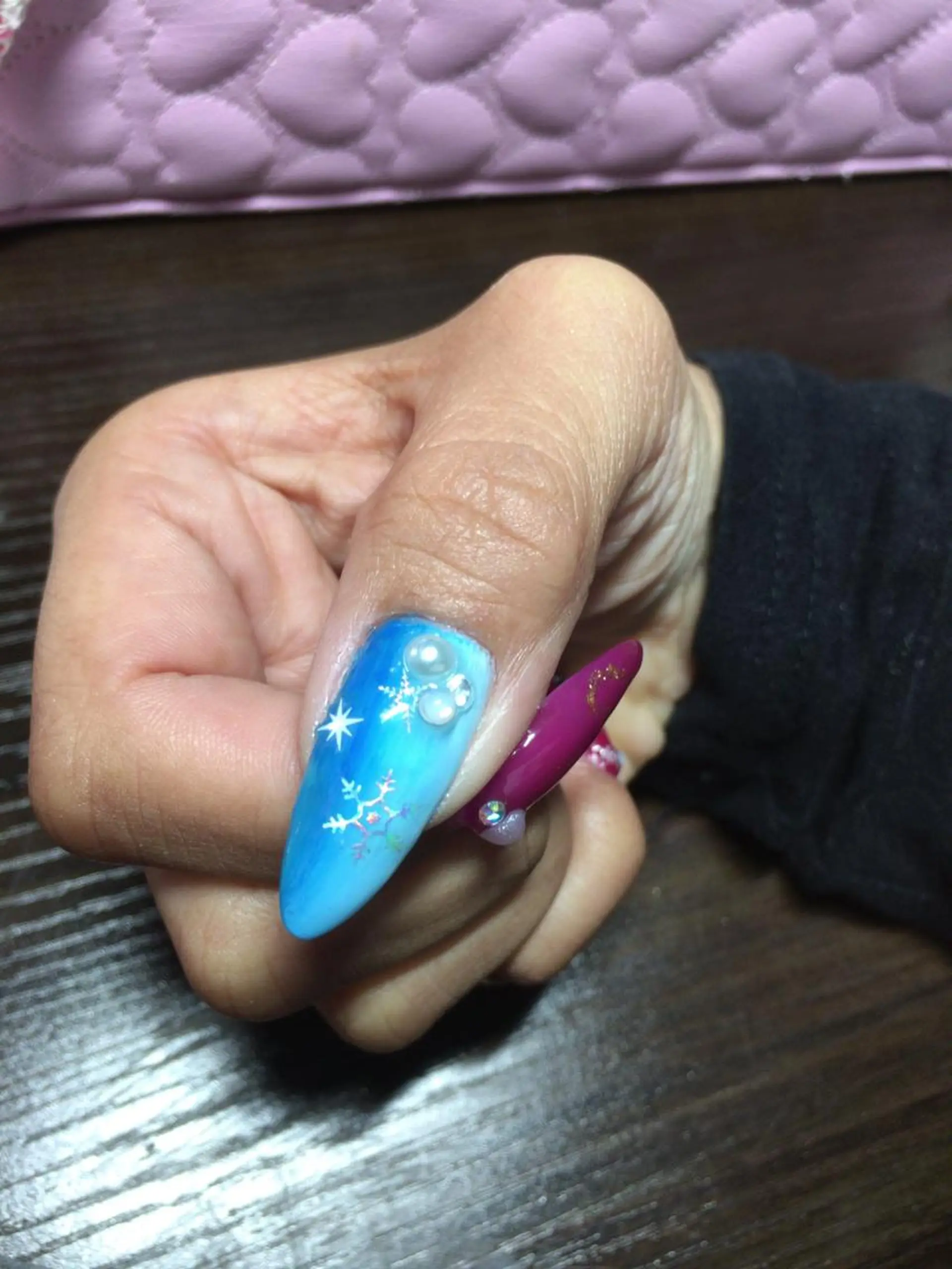 ネイル 冬ネイル ハンドネイル ハンドケア ネイルサロン HARRYS所属・ネイル･脱毛サロン HARRYSのエステ・リラクイメージ