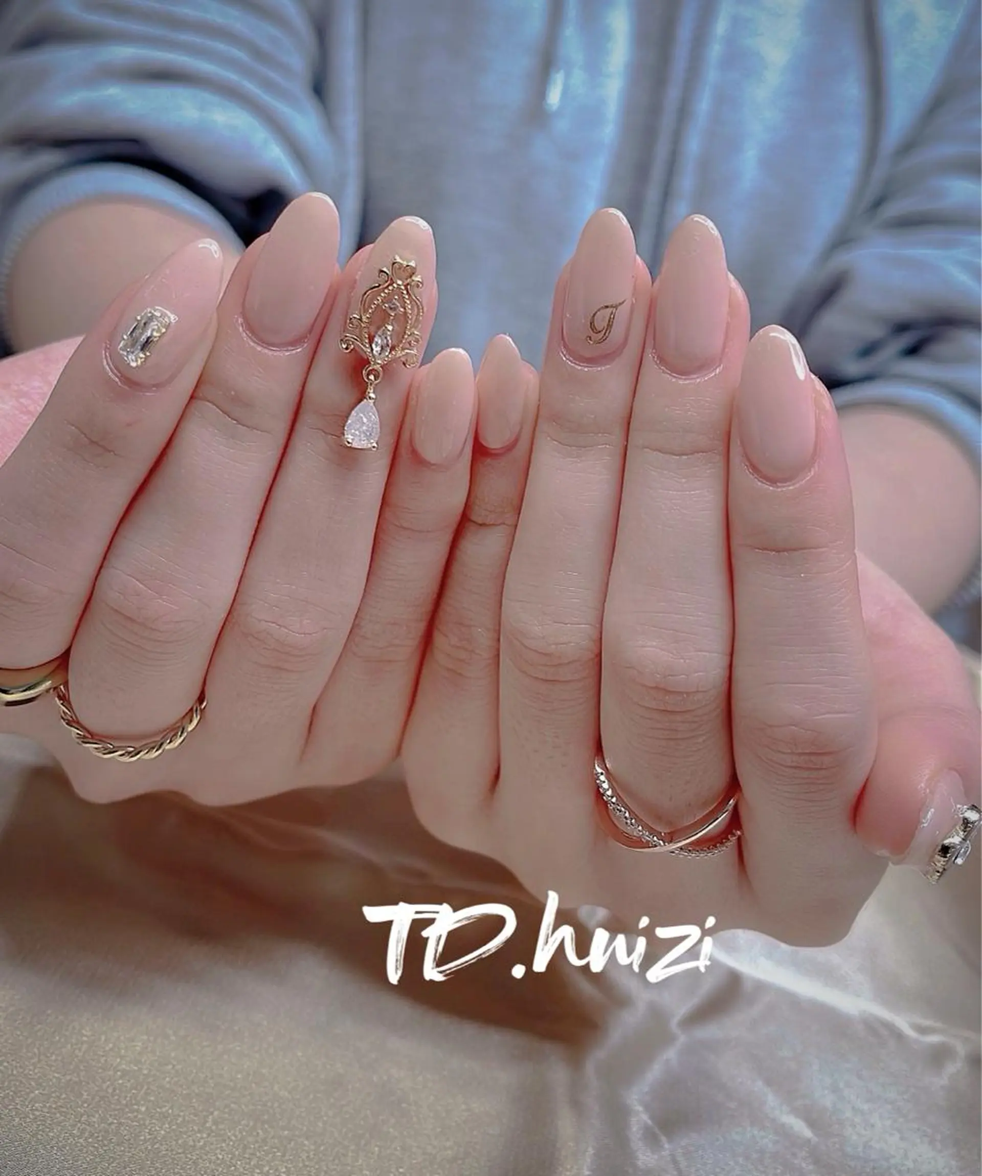 ミディアム めぐみのネイルサロン 惠のネイルデザイン