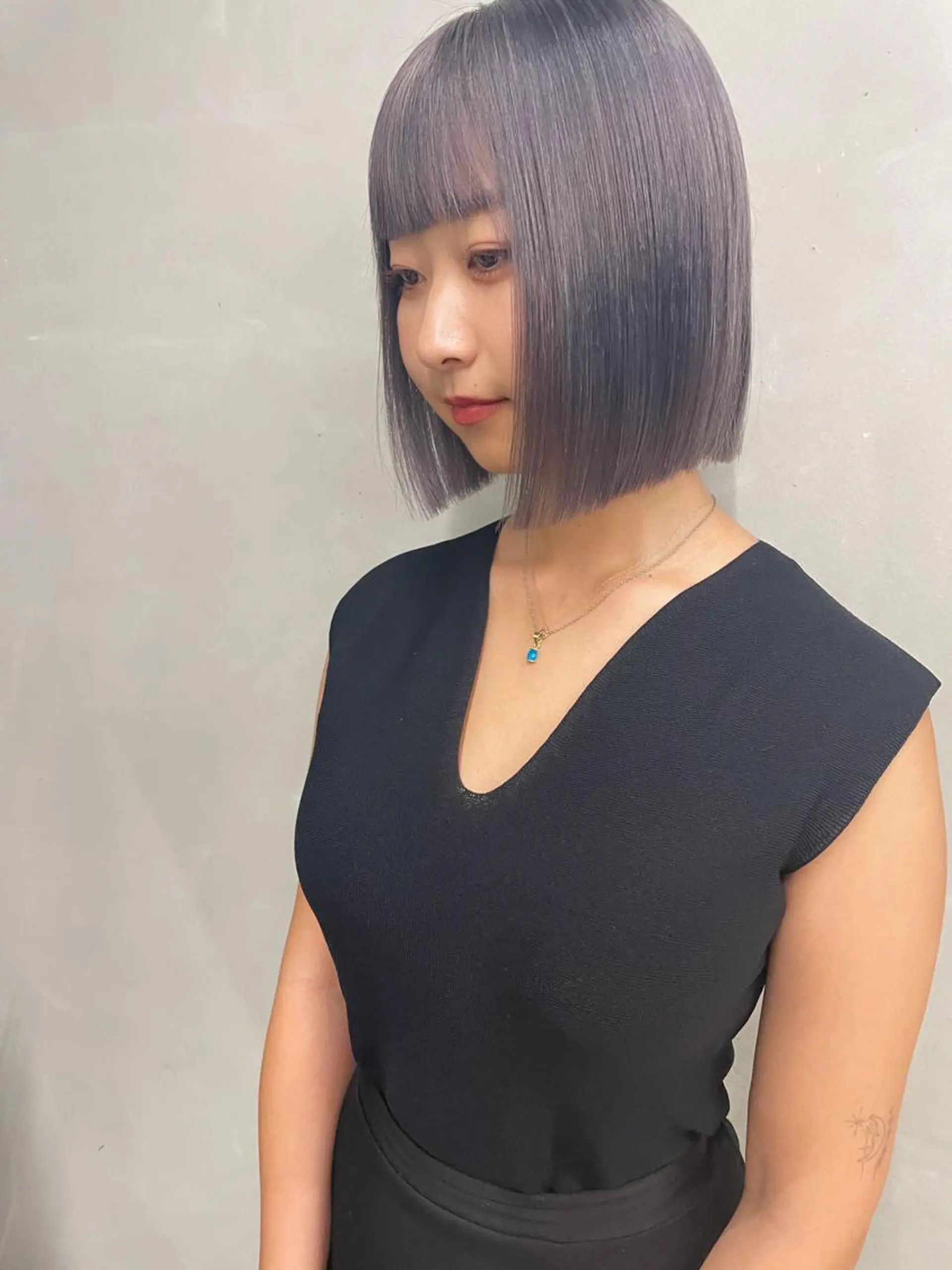 ショート カラー 切りっぱなしボブ ハイトーンカラー ボブ カット ヘアカラー トリートメント ヘアセット センスをお届けします 大谷将生INFPのヘアスタイル