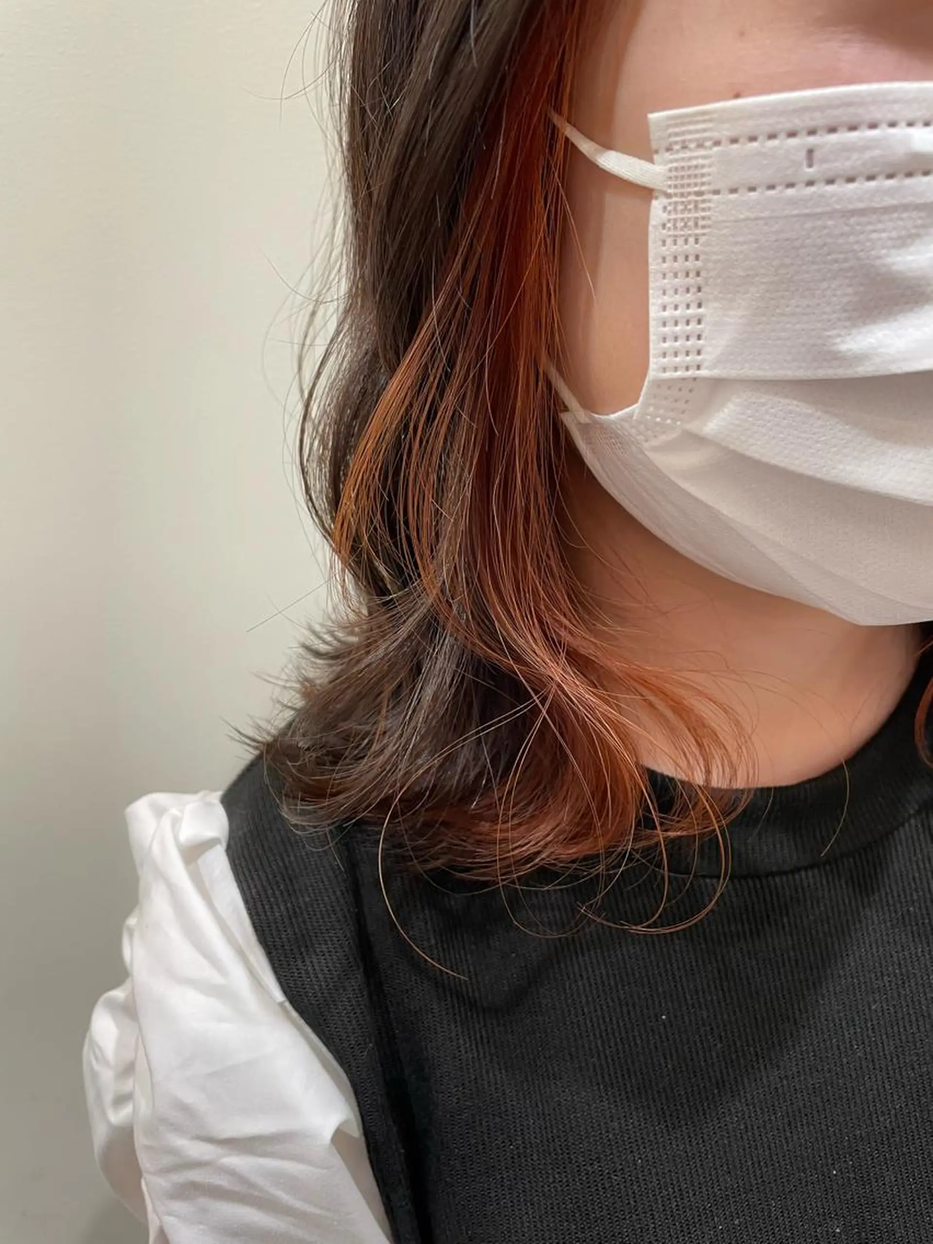 ミディアム カラー インナーカラー オレンジ カット ヘアカラー Amour なぐらのヘアスタイル