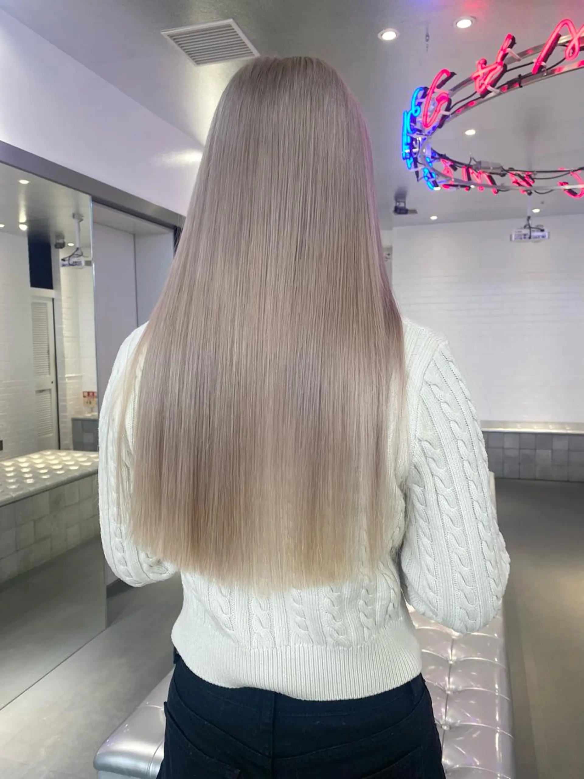 セミロング ヘアアレンジ メンズ ヘアカラー トリートメント 🎨ハイトーン/ 切りっぱなし みつきのヘアスタイル