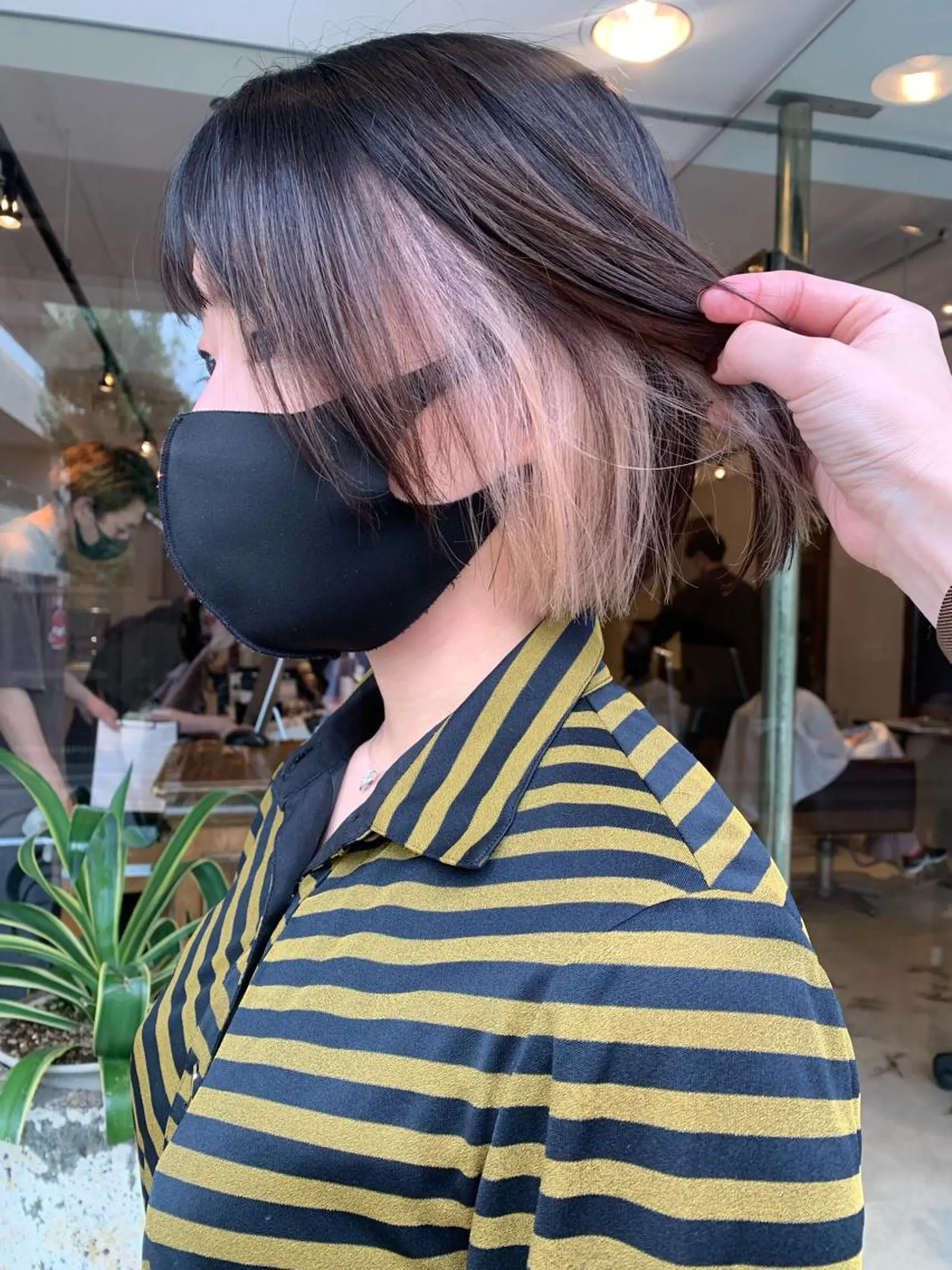 ショート カラー 透明感/オリーブ/ グレージュ/YUKAのヘアスタイル