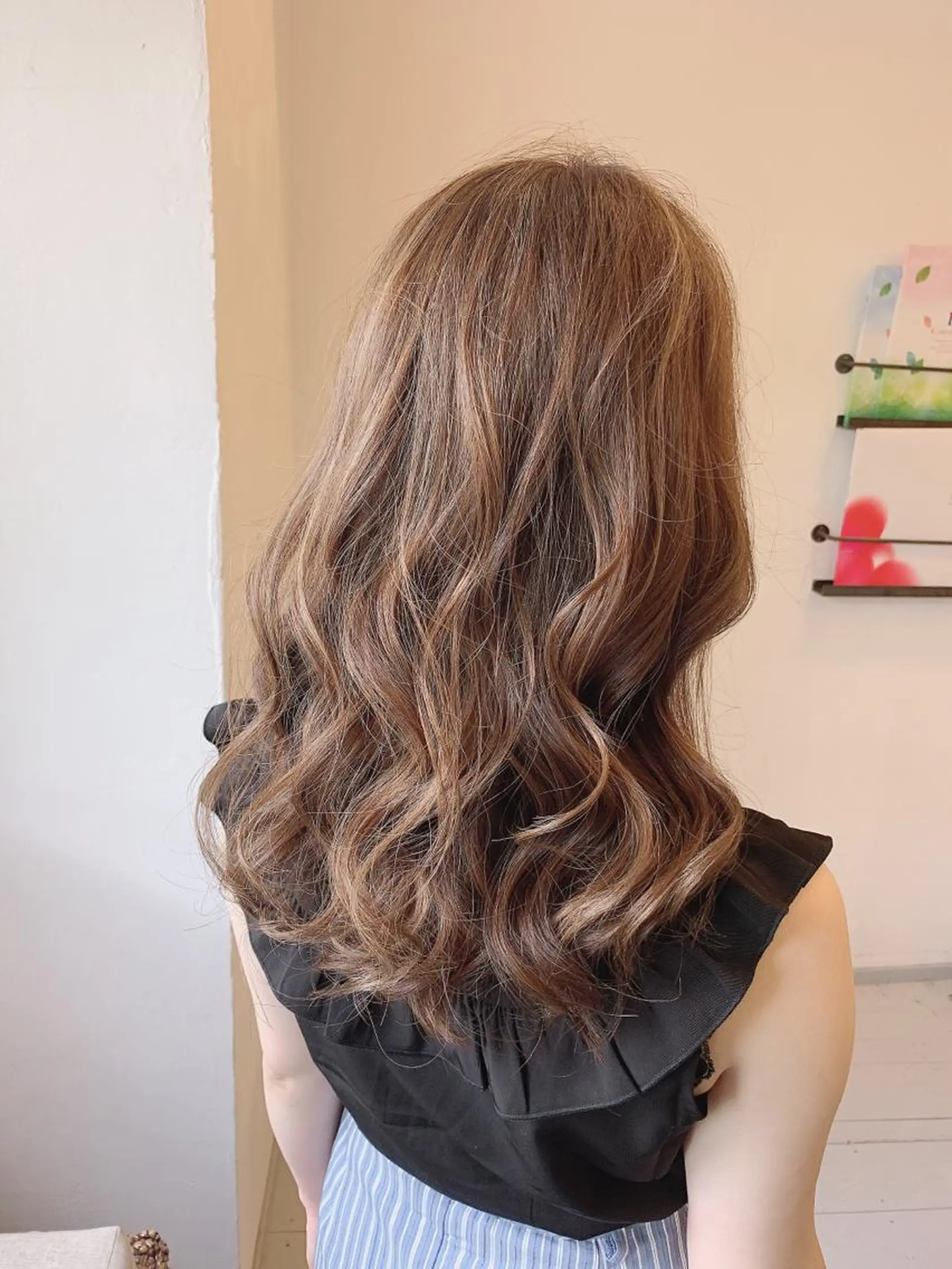 セミロング カラー ベージュカラー ブリーチ カット ヘアカラー トリートメント 🍀Moda by Grande🍀のヘアスタイル