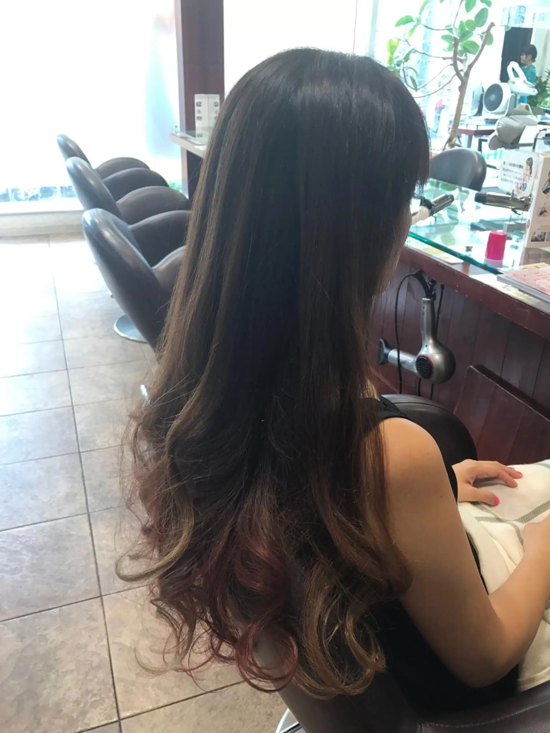 ロング 嶋村 望美のヘアスタイル