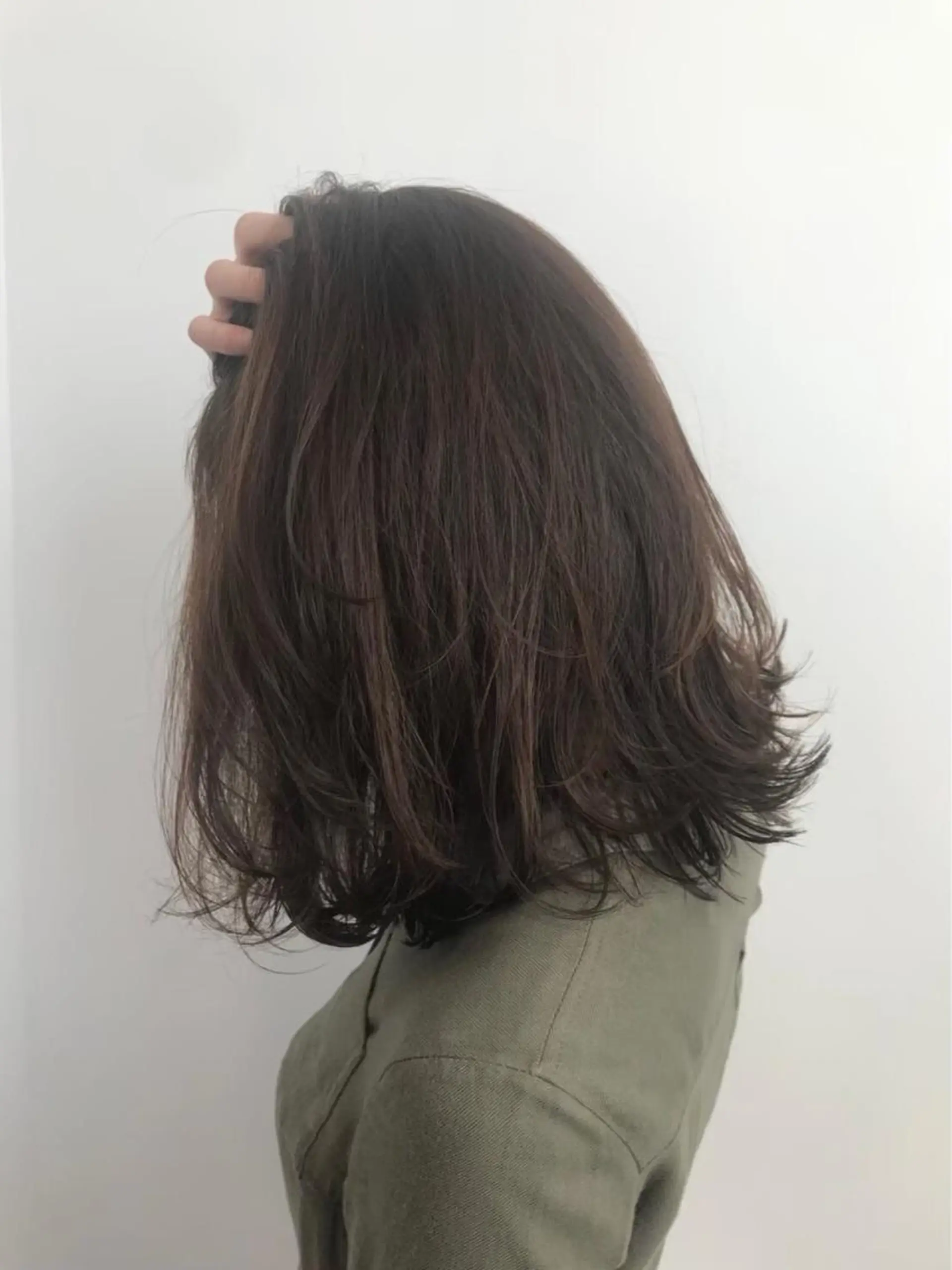 ミディアム アッシュ カット ヘアカラー トリートメント NOAH【自由が丘】 副店長のヘアスタイル